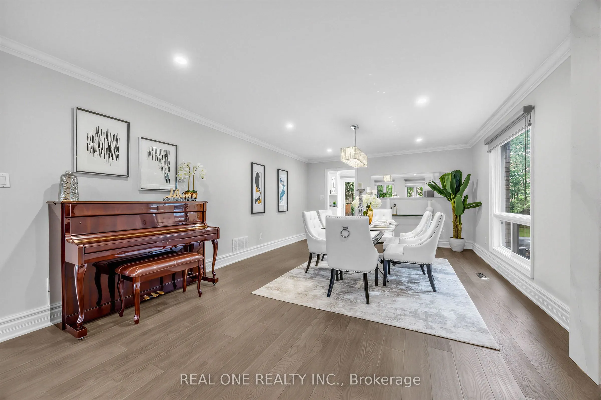52 Fenwick Crescent