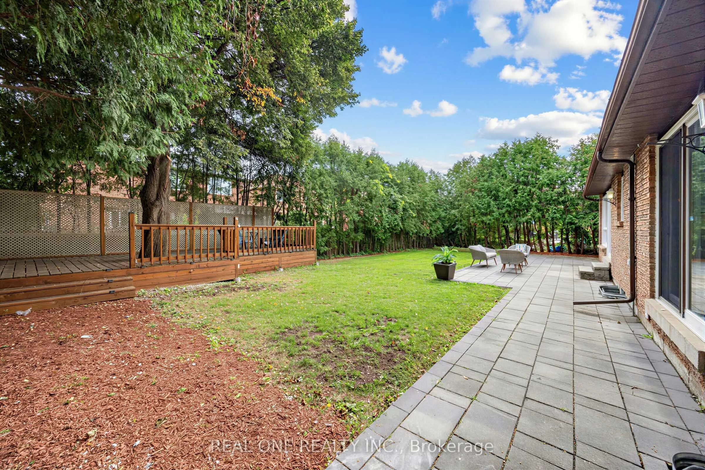 52 Fenwick Crescent