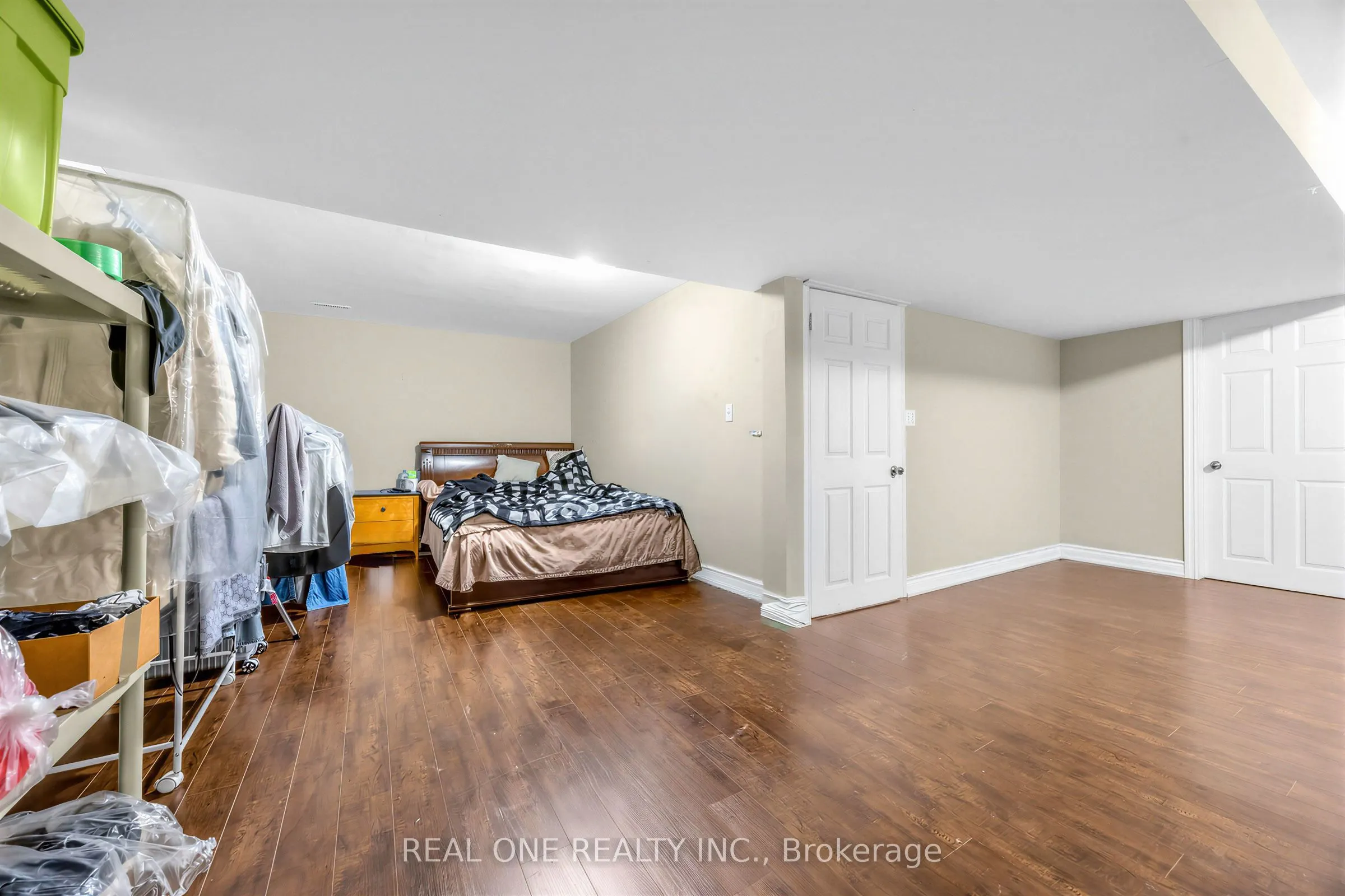 52 Fenwick Crescent