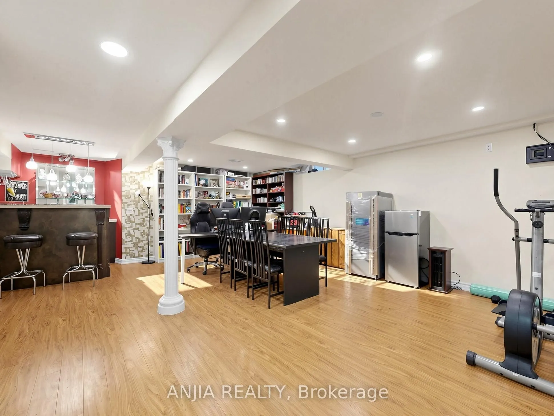 50 Hollingham Road