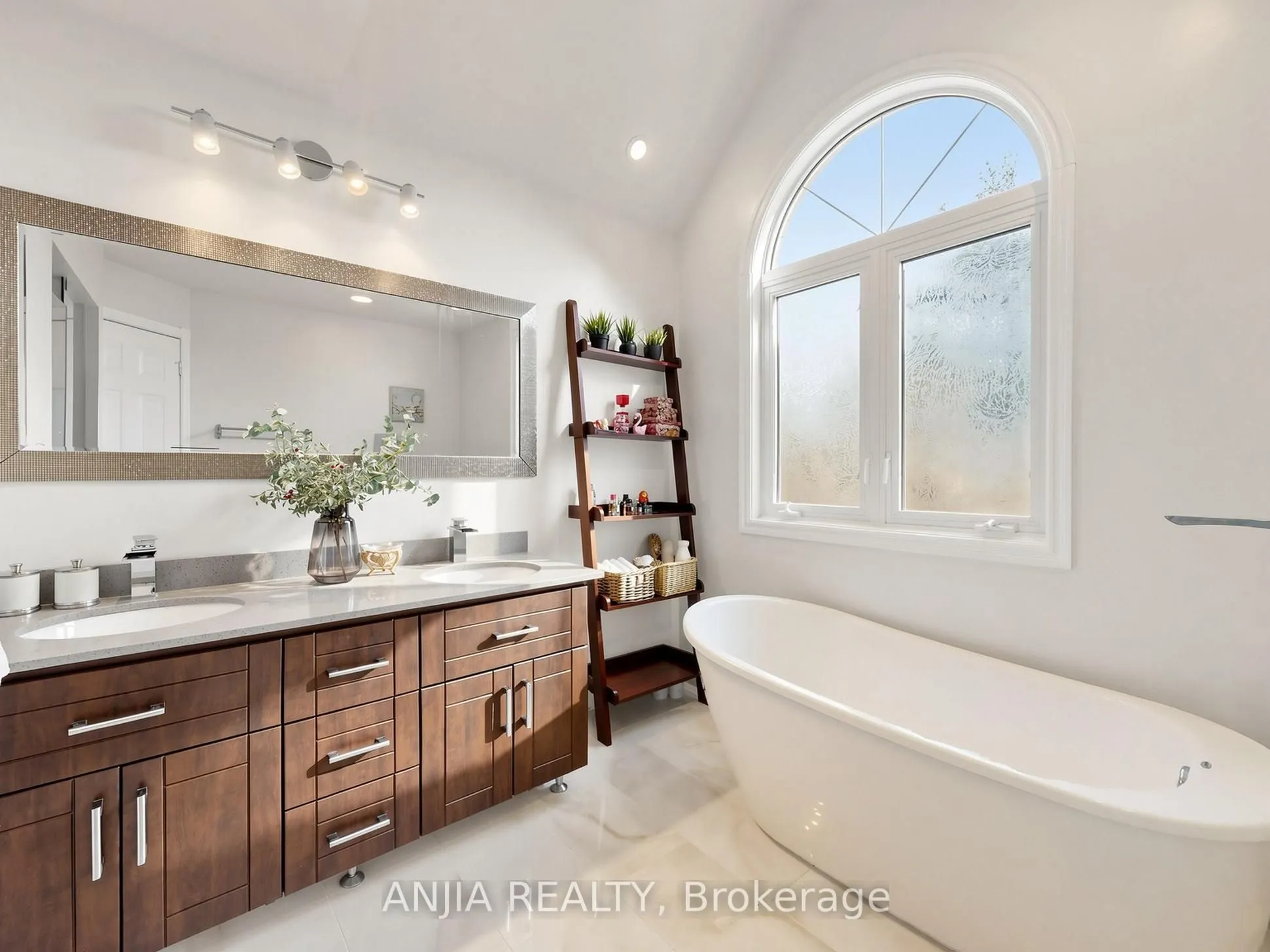50 Hollingham Road