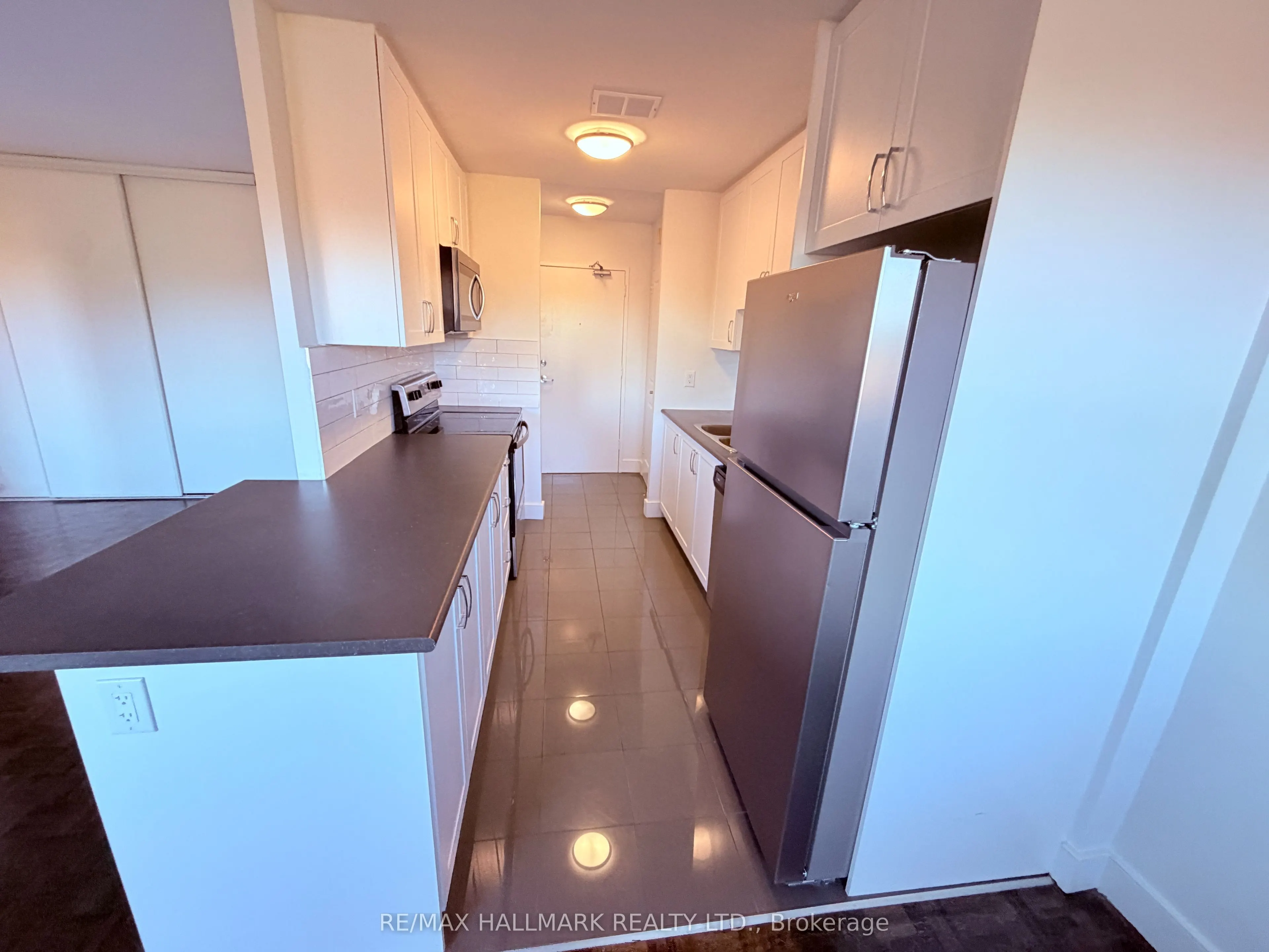7 Albert Street #409