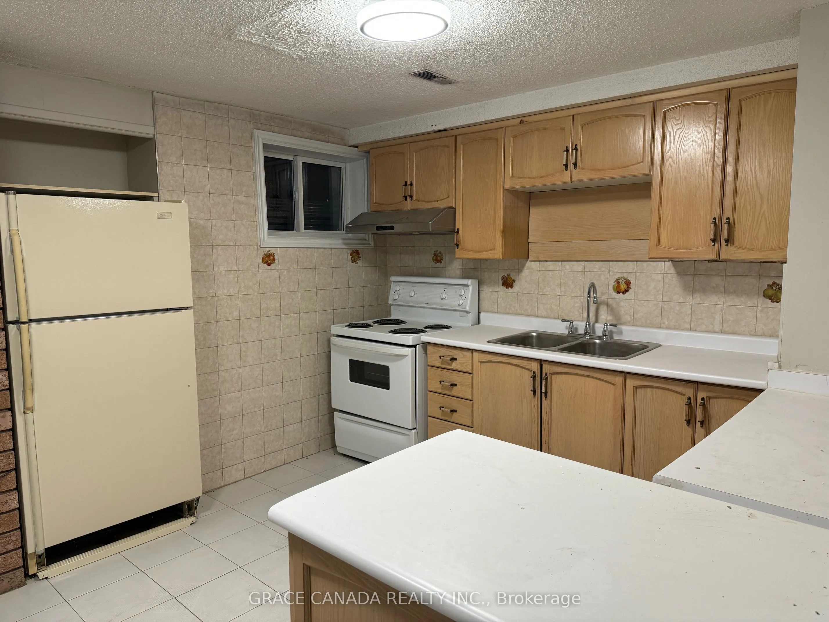162 Jackman Crescent #Lower