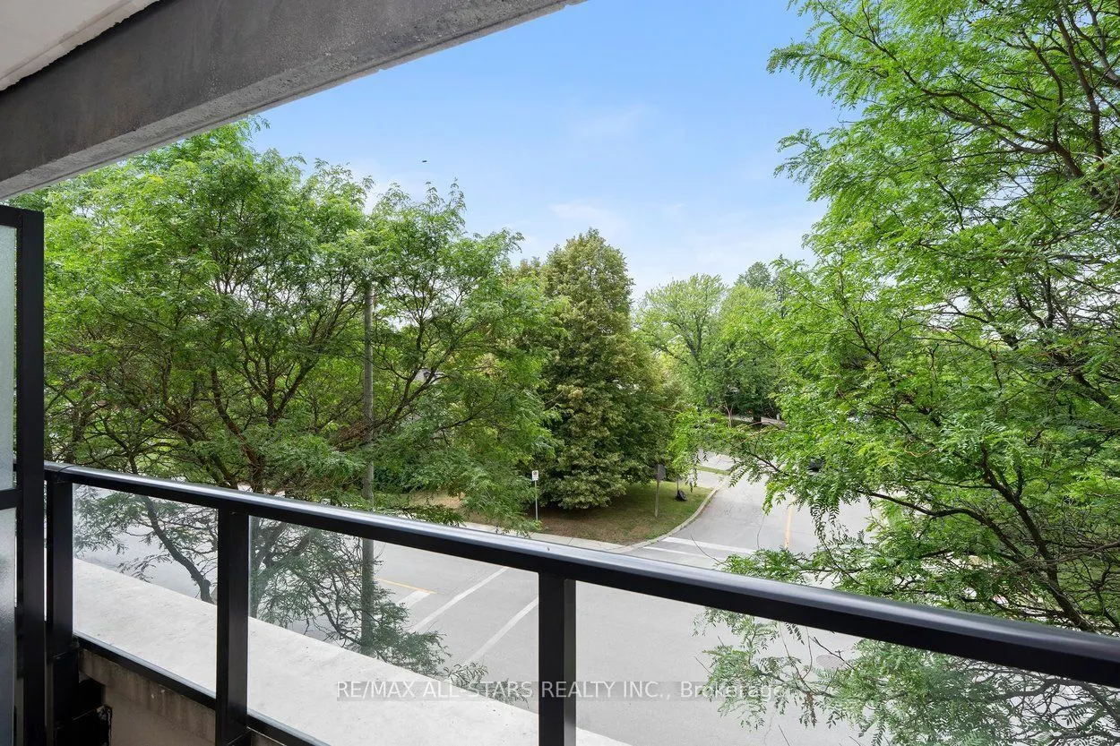 20 Fred Varley Drive #219