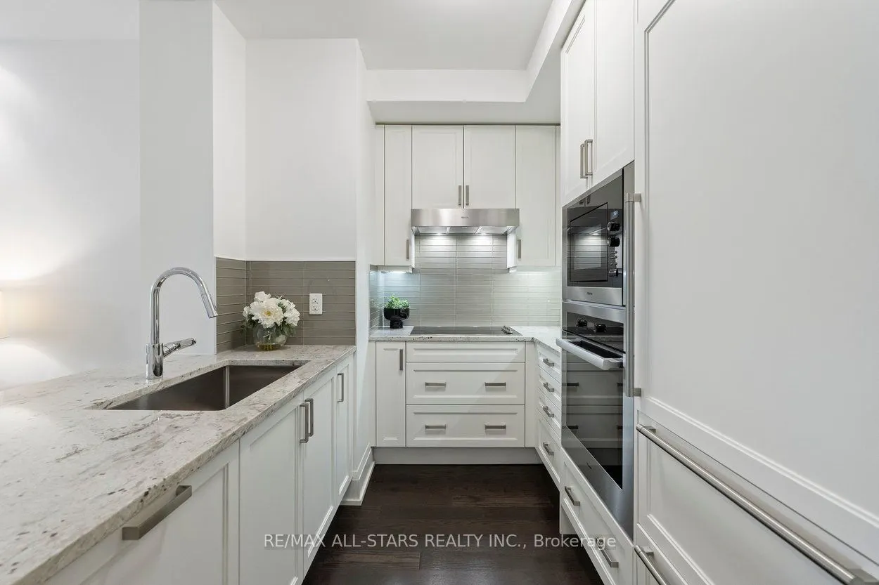20 Fred Varley Drive #219