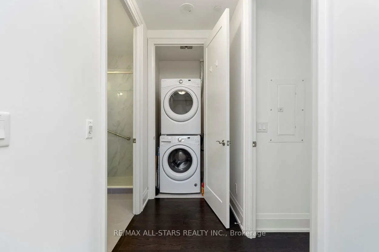 20 Fred Varley Drive #219