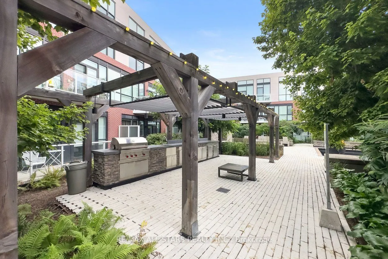 20 Fred Varley Drive #219
