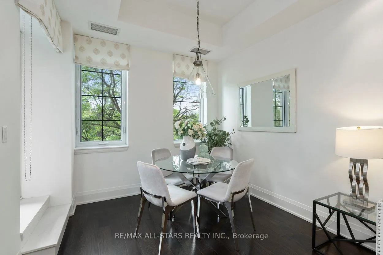 20 Fred Varley Drive #219