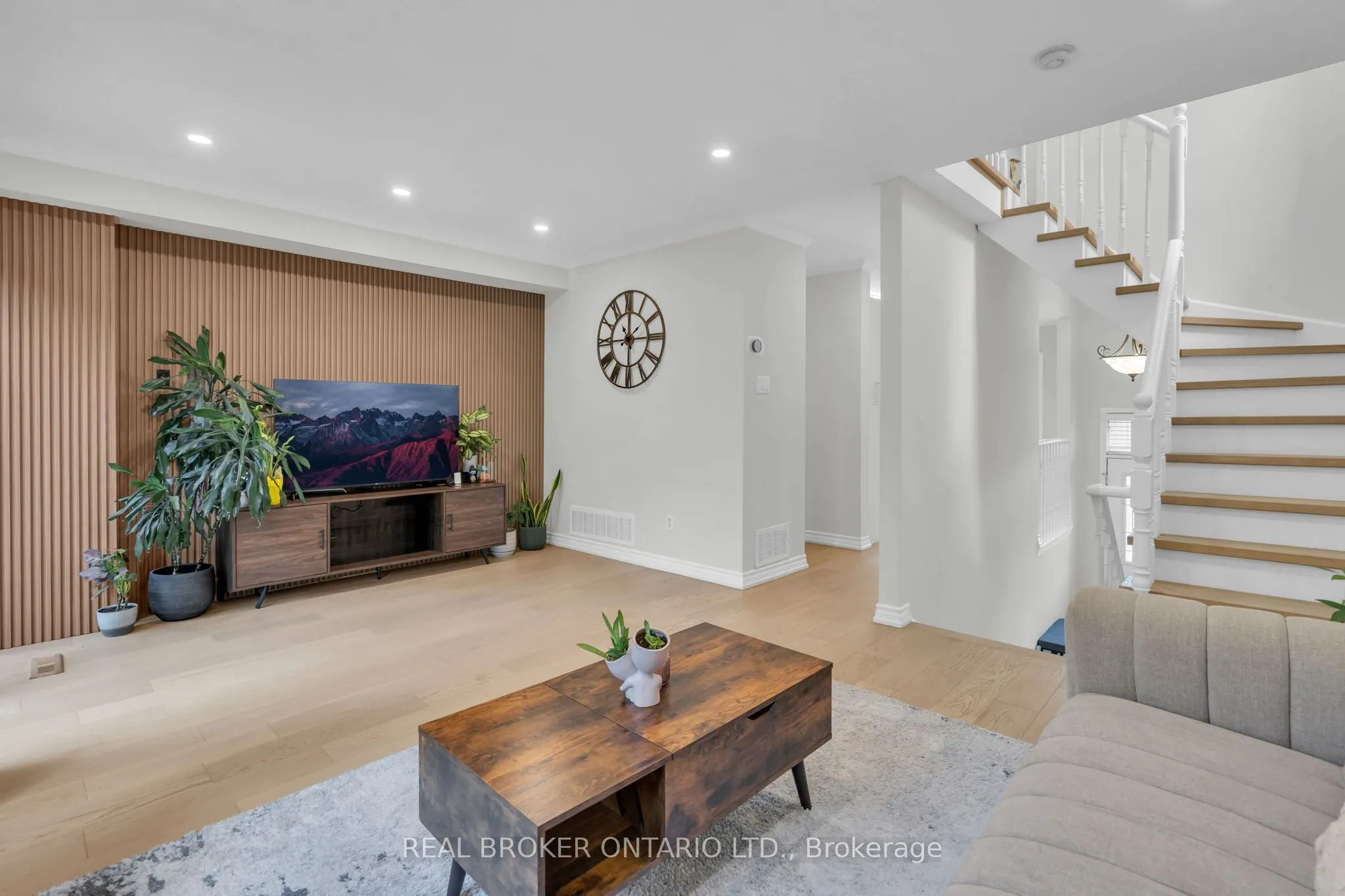 565 Bondi Avenue