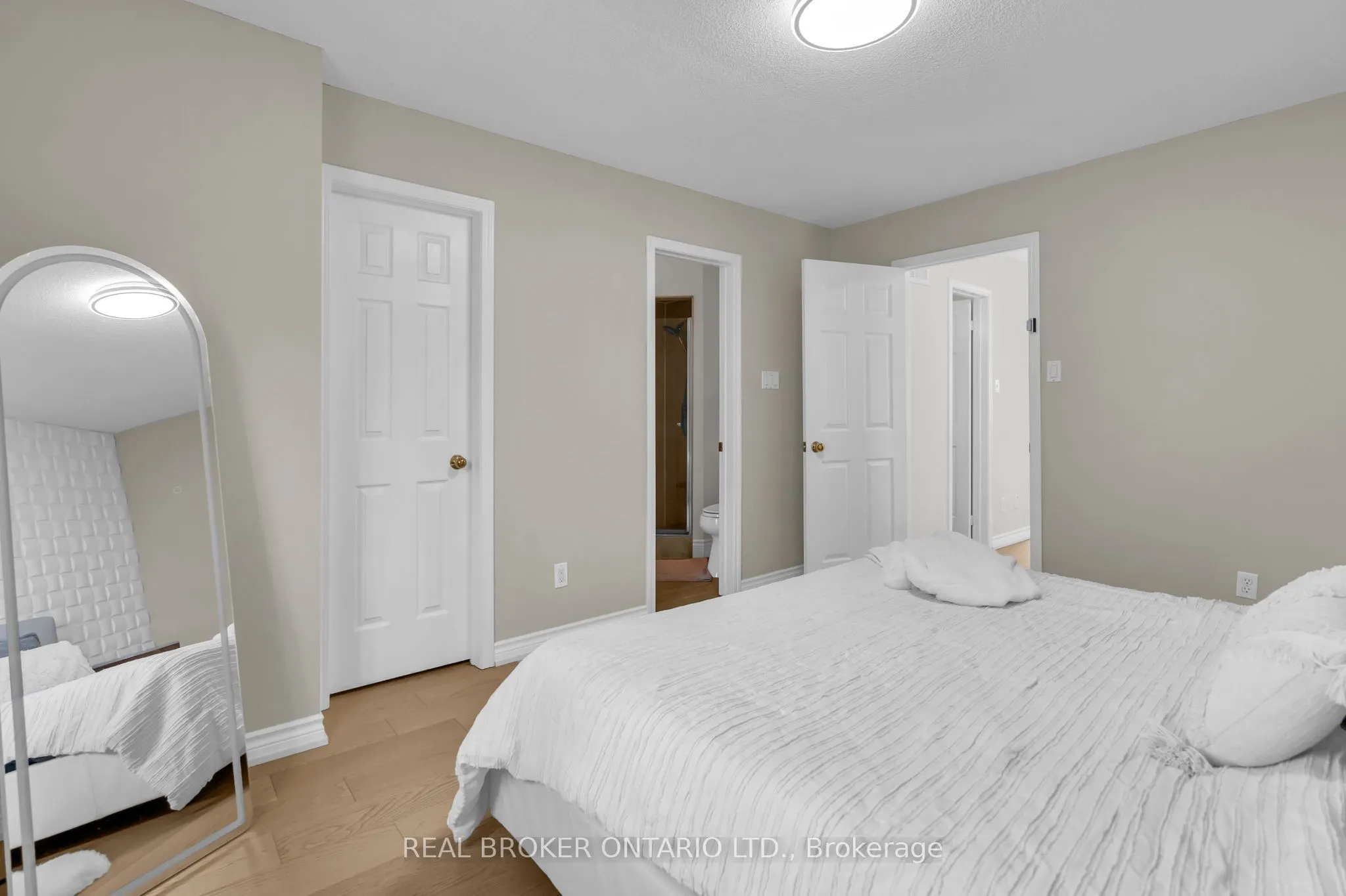 565 Bondi Avenue