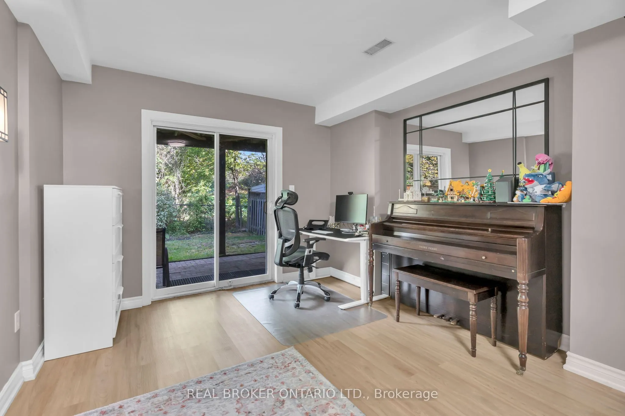 565 Bondi Avenue