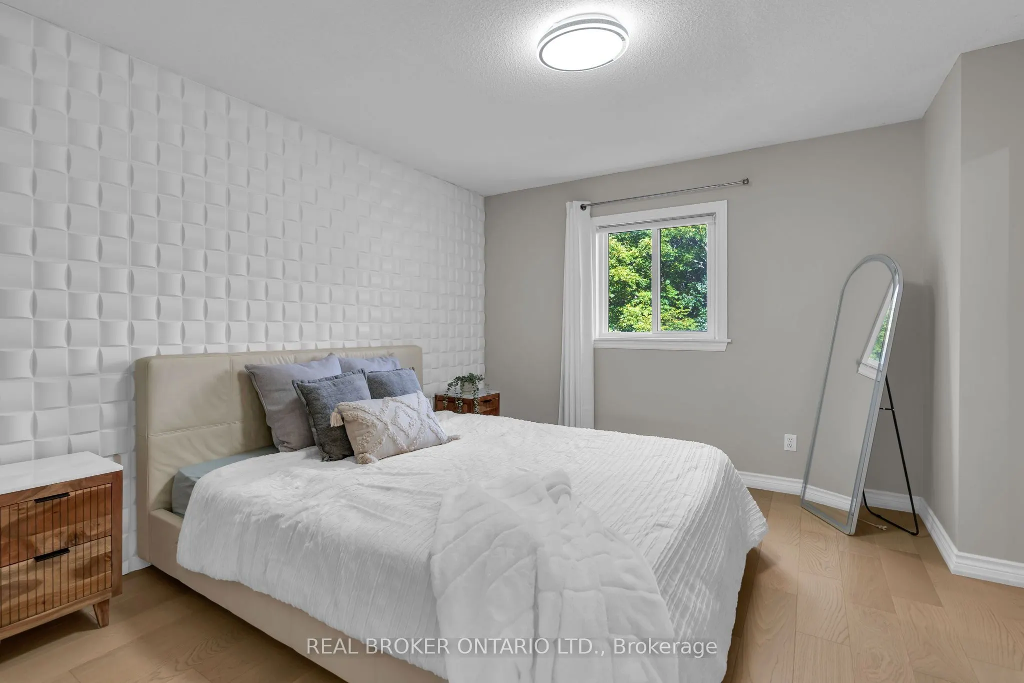 565 Bondi Avenue