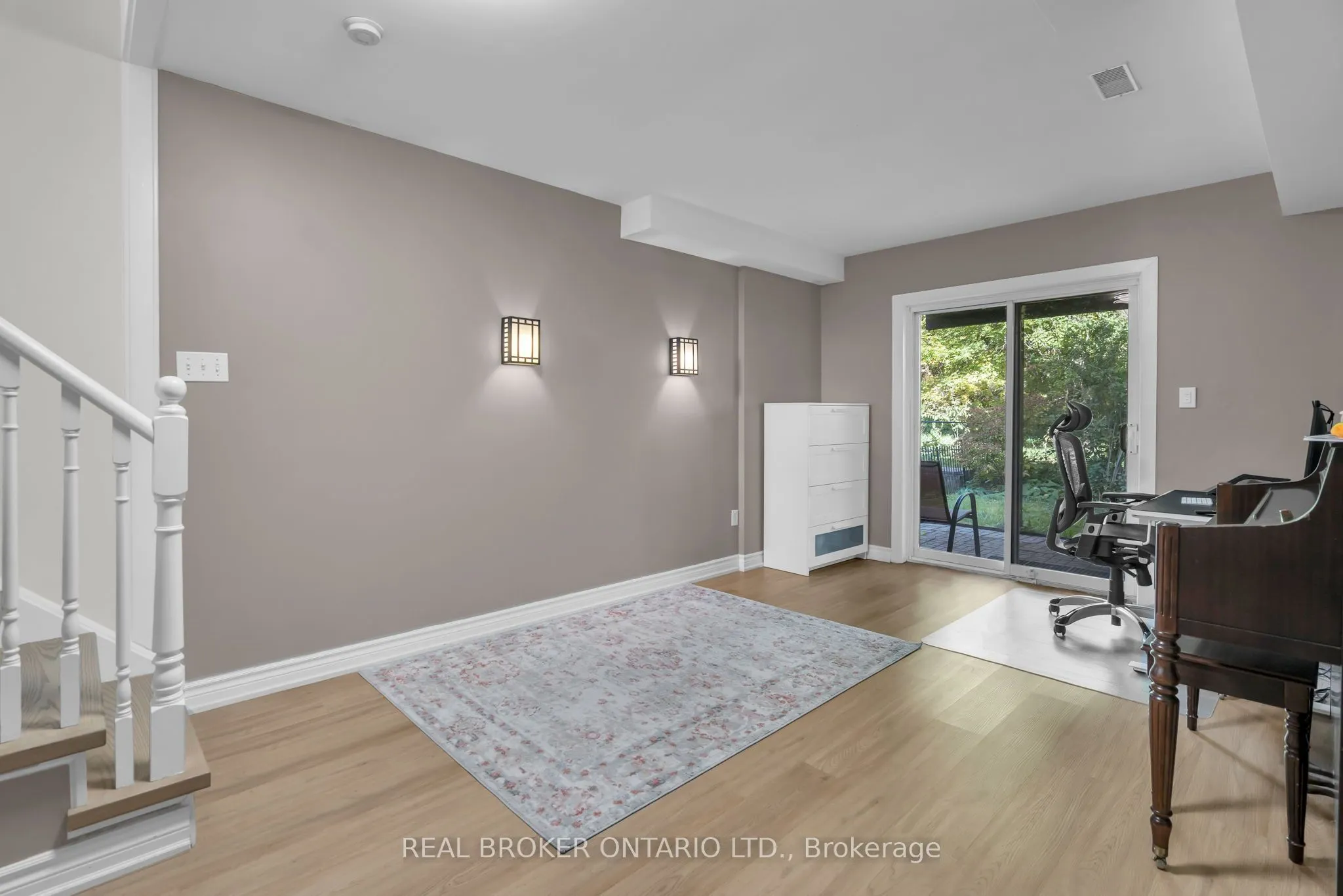 565 Bondi Avenue