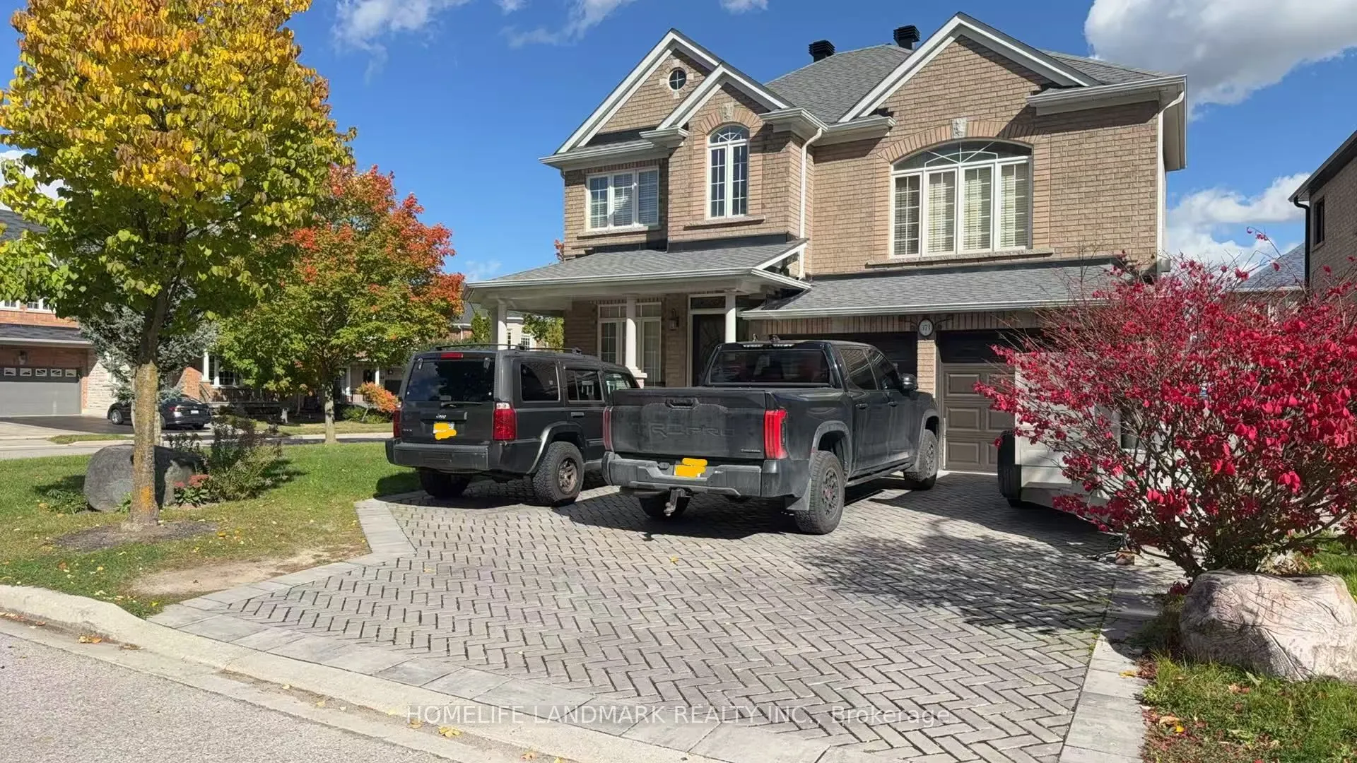 371 Dowson Loop