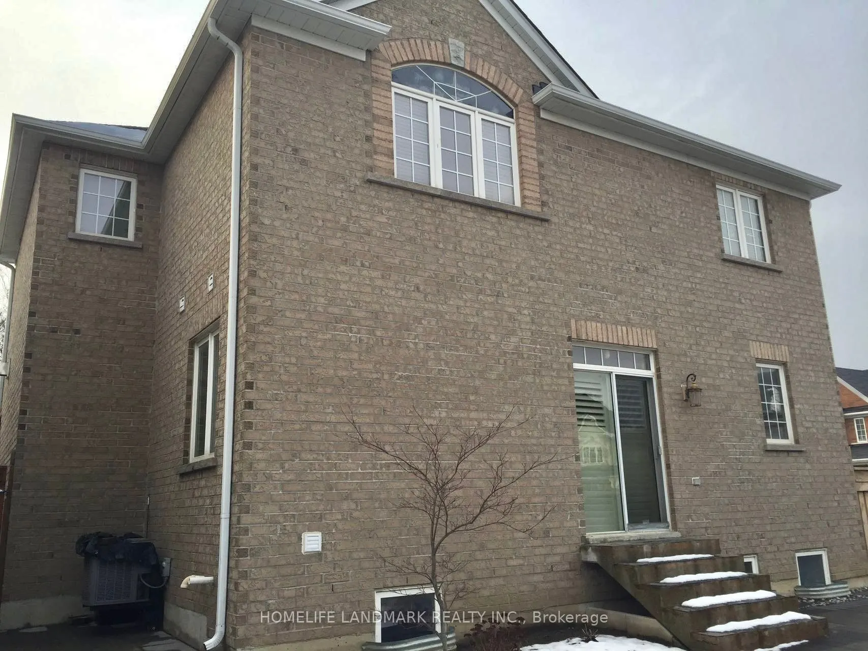 371 Dowson Loop