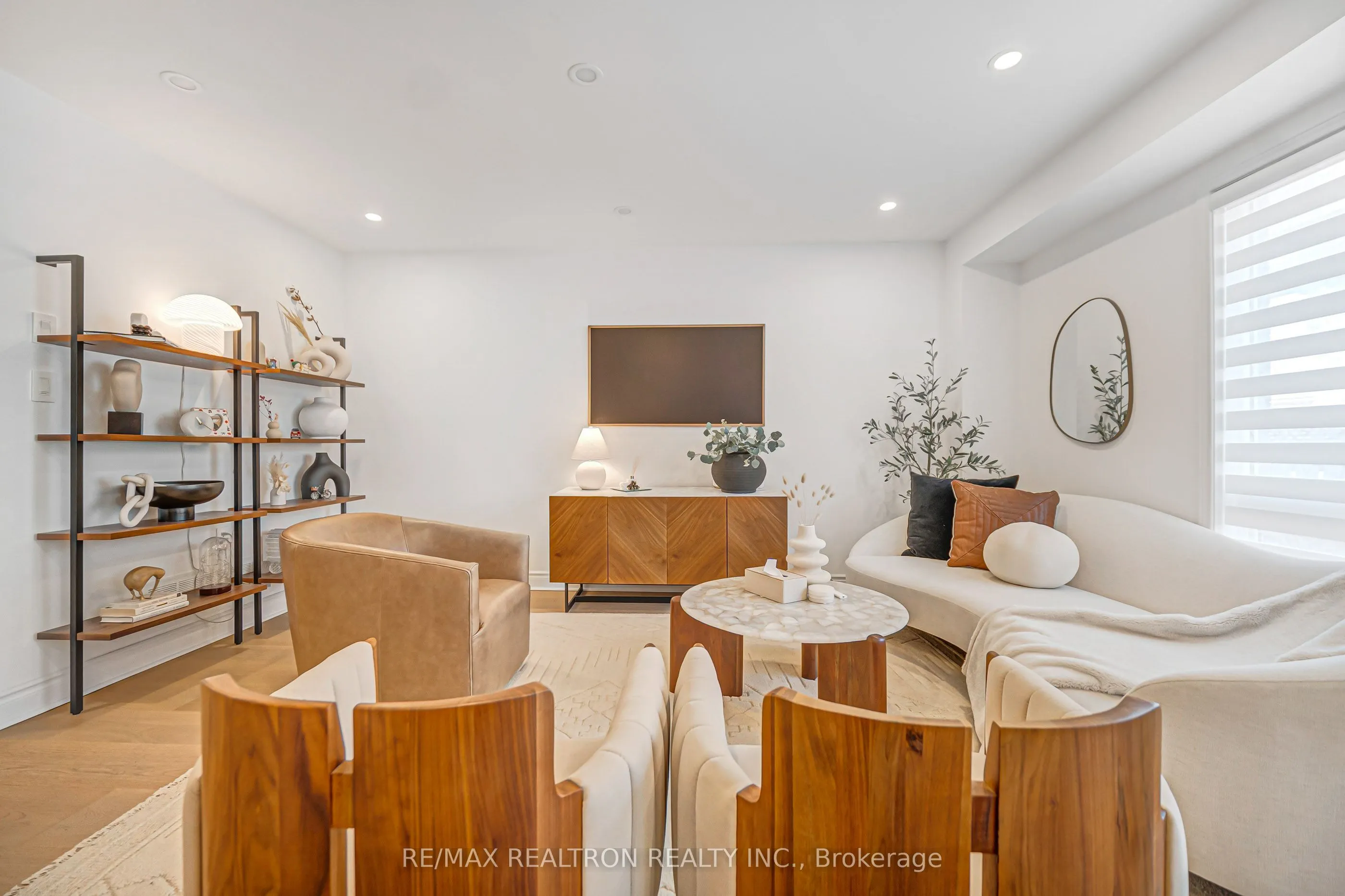 10 Macgregor Avenue