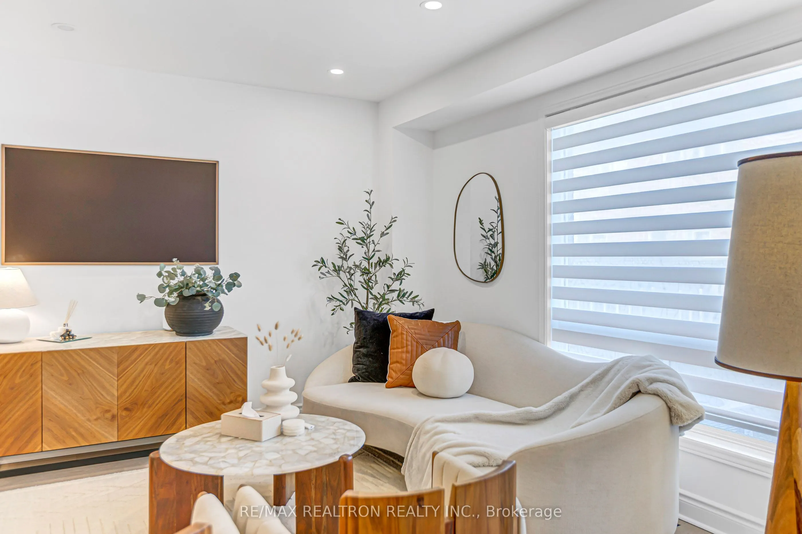 10 Macgregor Avenue