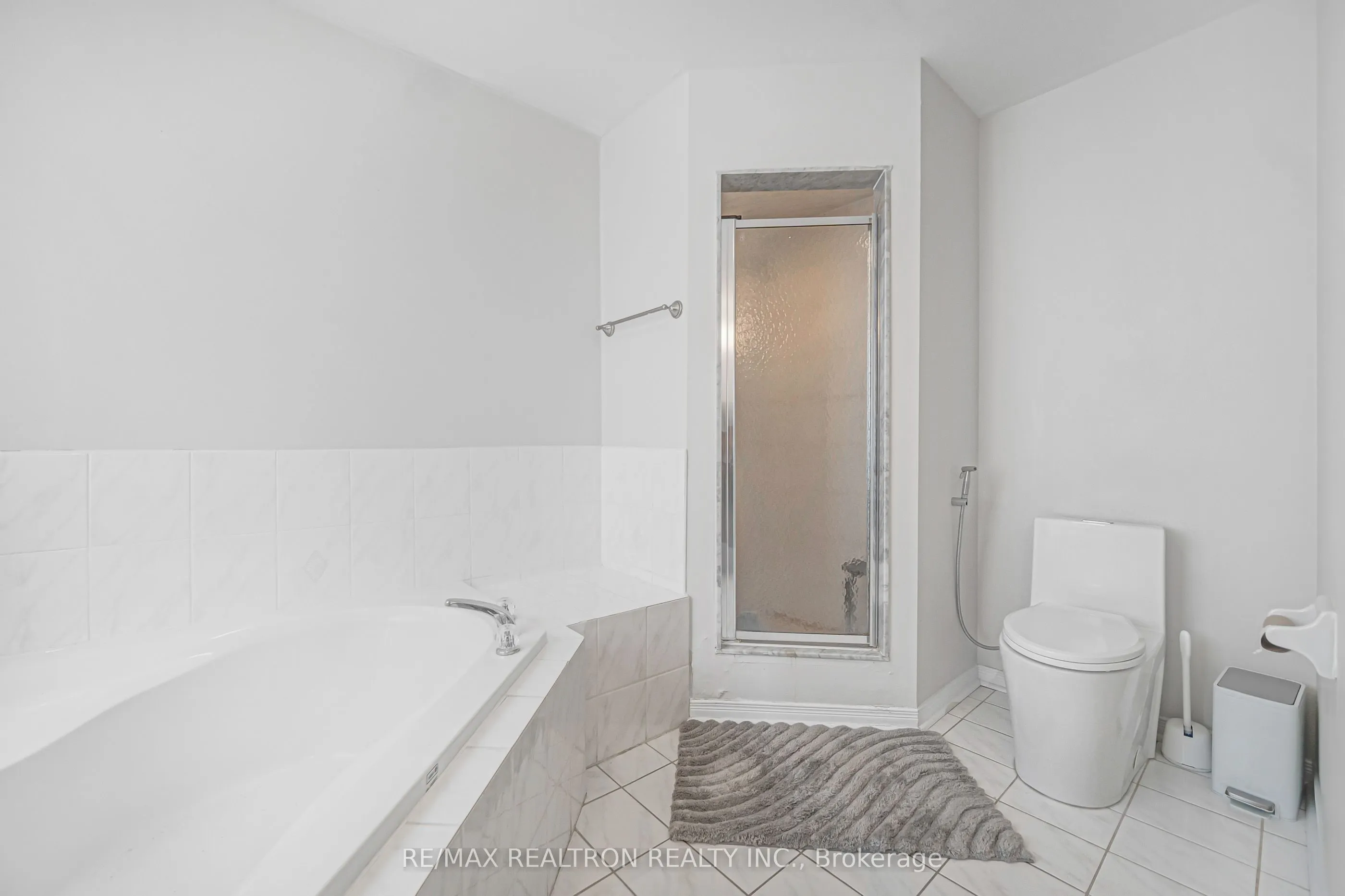 10 Macgregor Avenue
