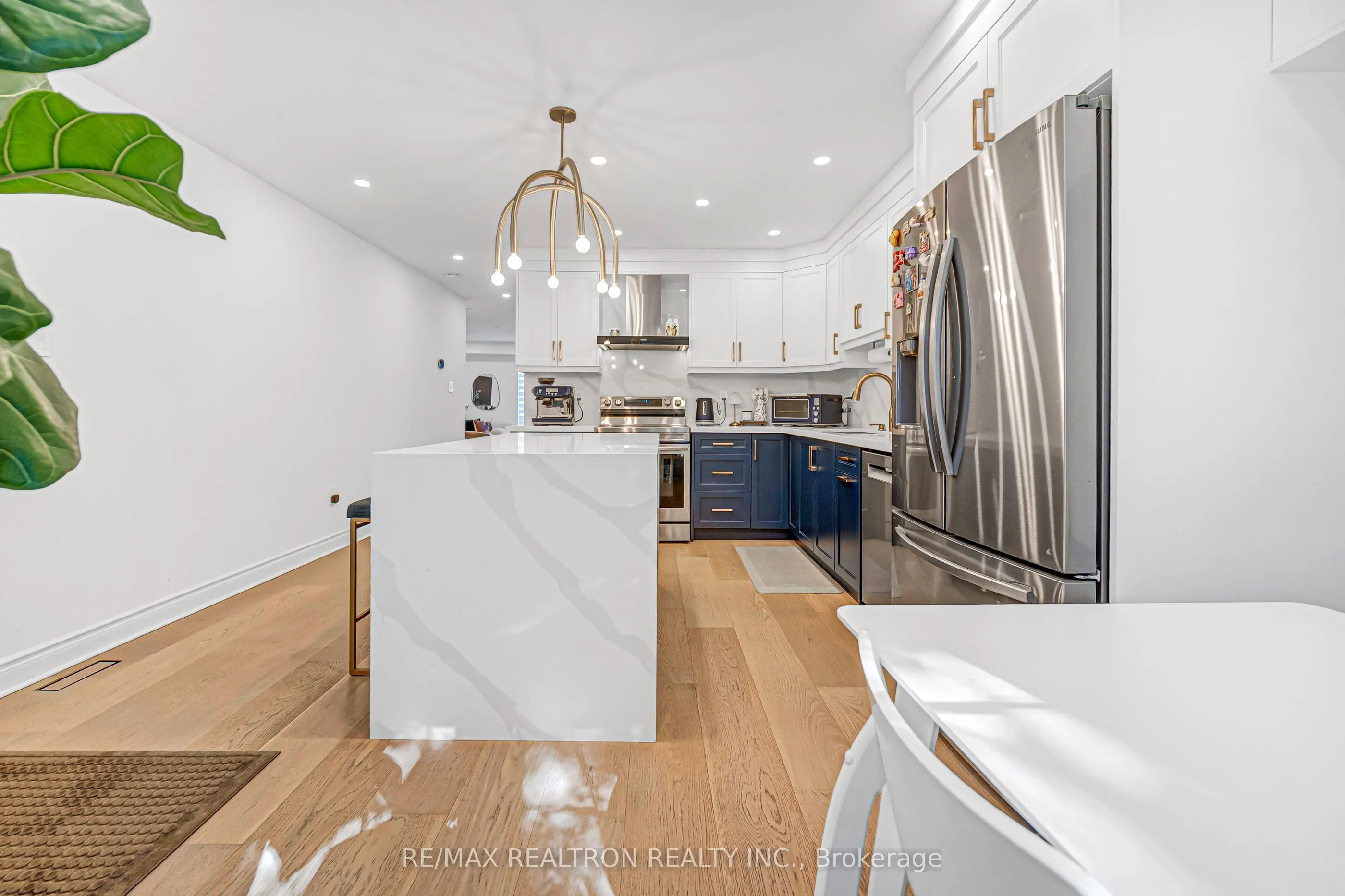 10 Macgregor Avenue