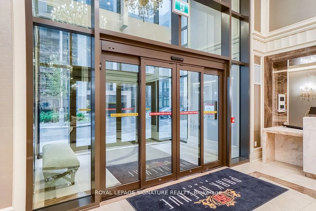 9085 Jane Street #108
