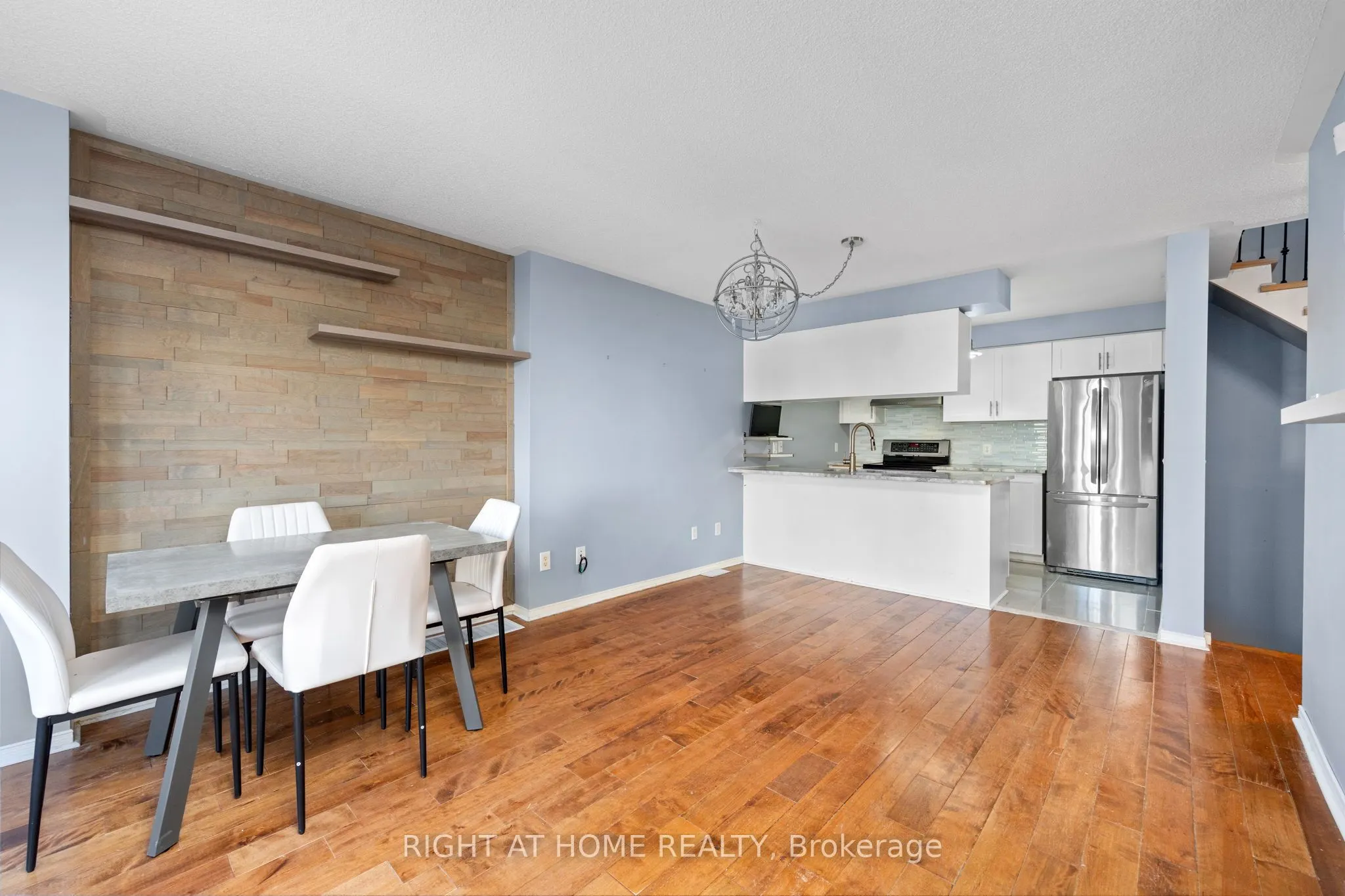18 Clark Avenue W #176