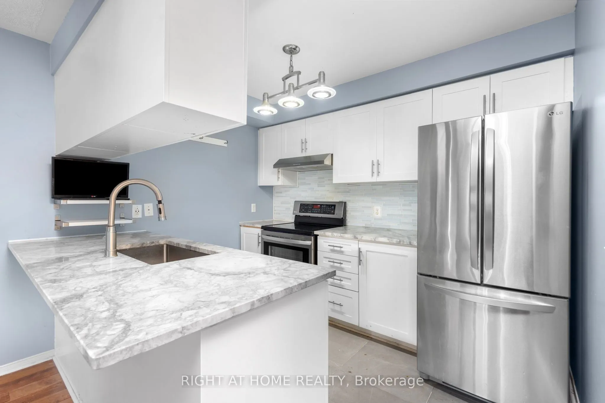 18 Clark Avenue W #176