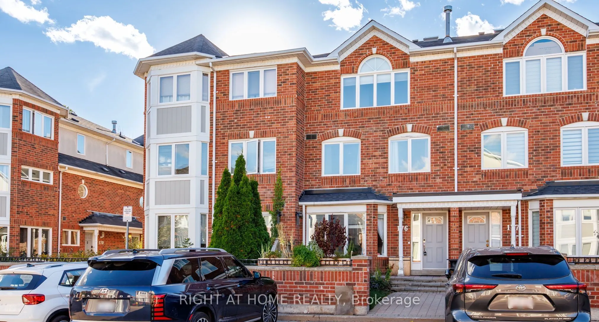 18 Clark Avenue W #176