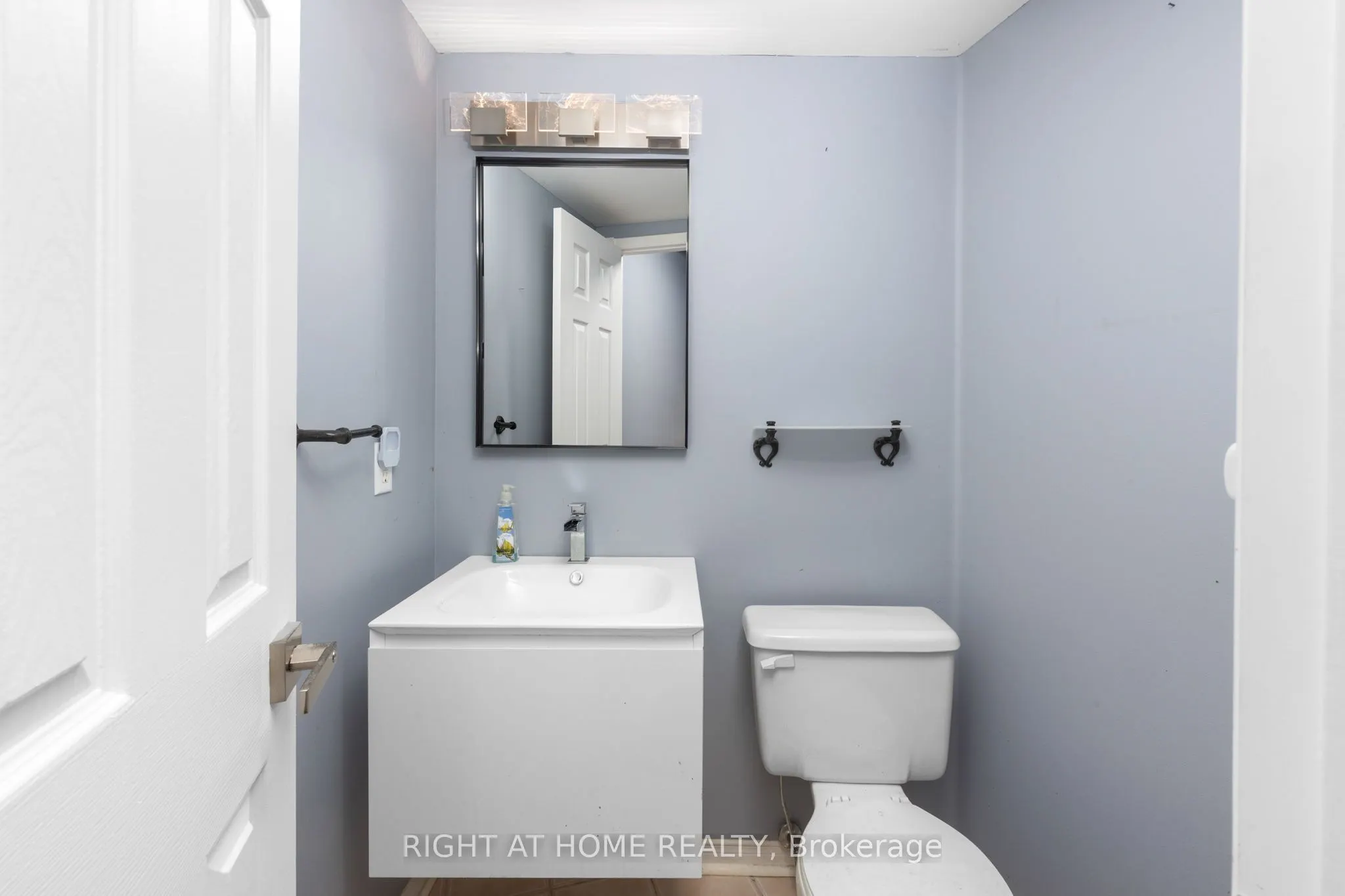 18 Clark Avenue W #176
