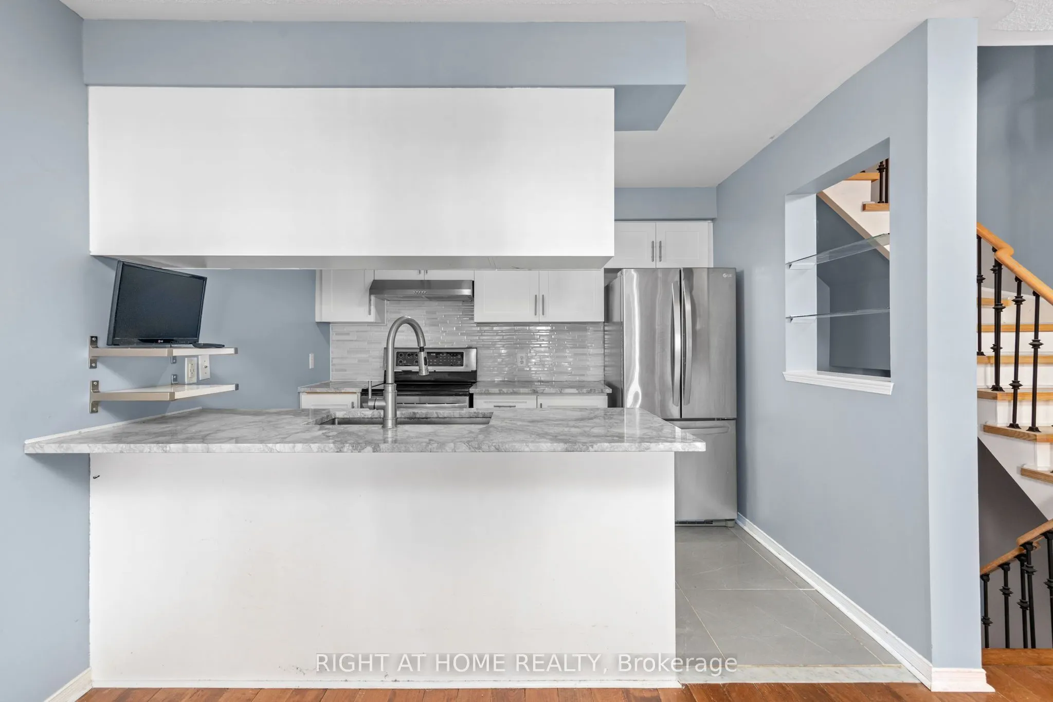 18 Clark Avenue W #176