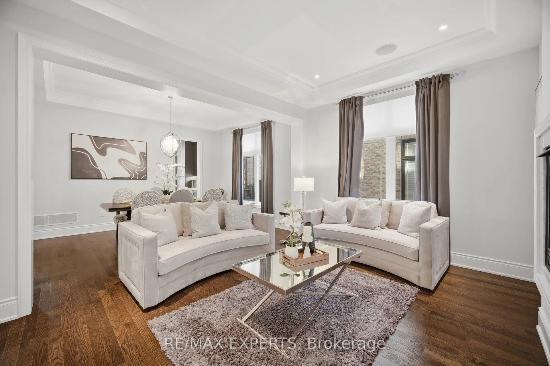 91 Woodgate Pines Drive
