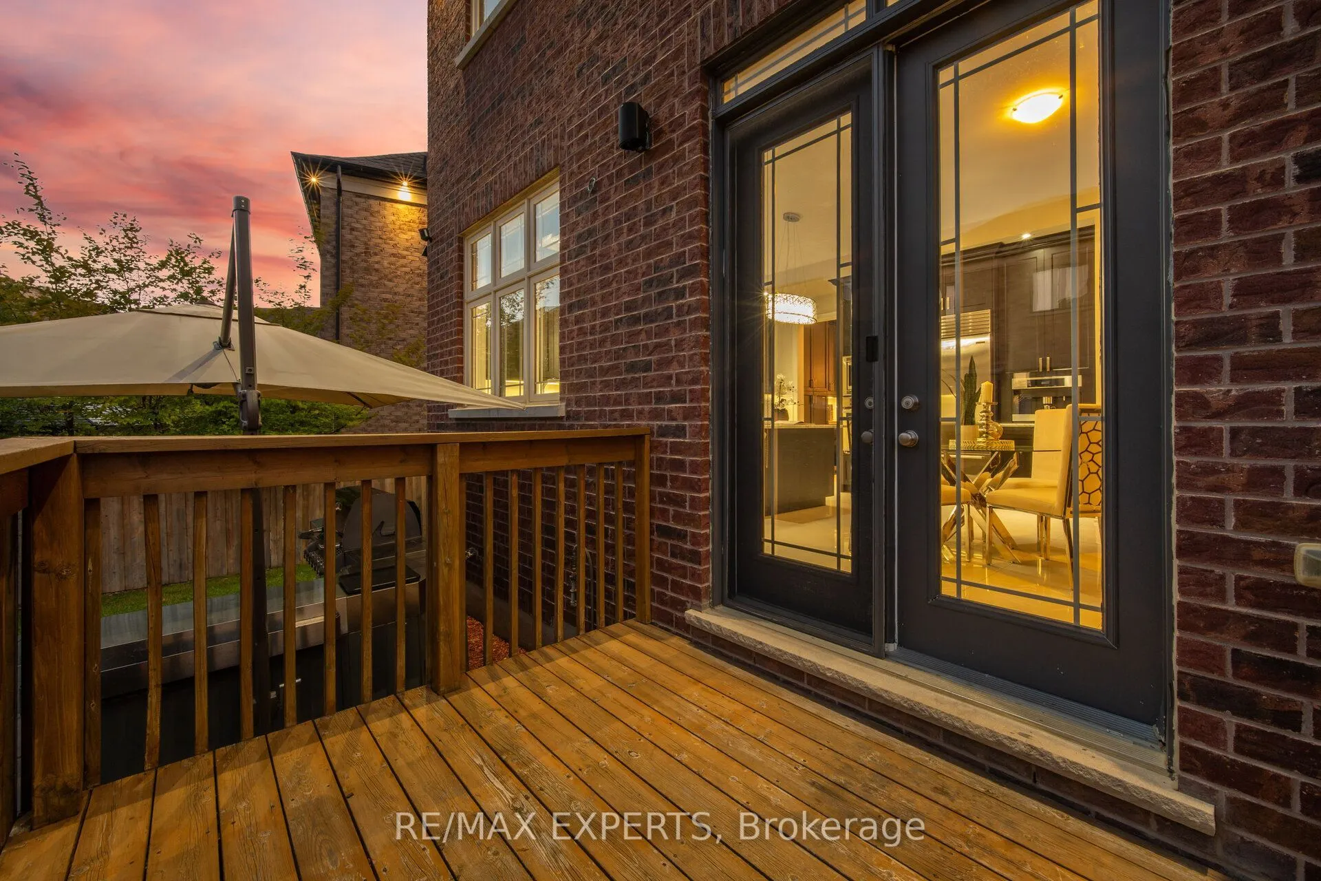 91 Woodgate Pines Drive