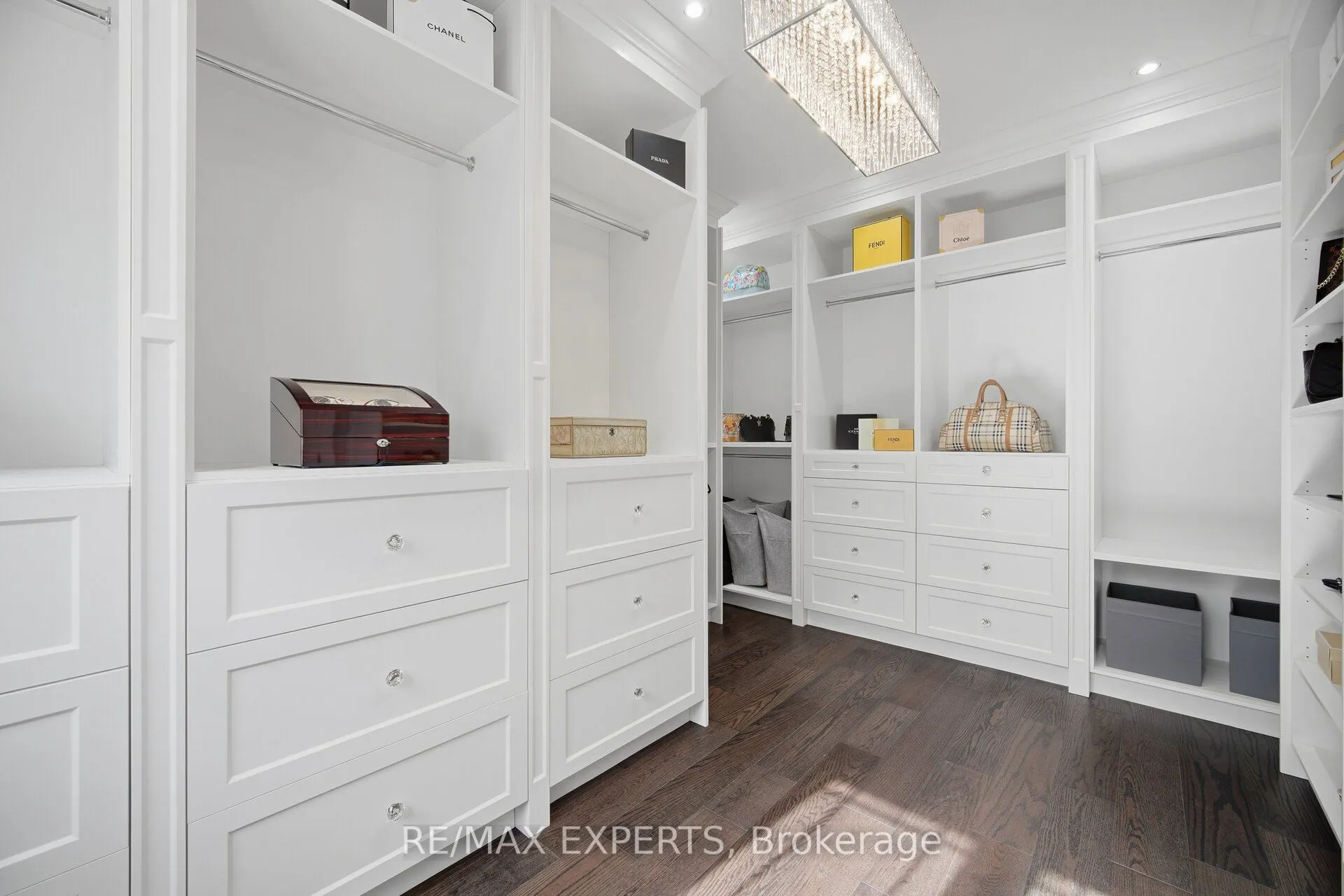 91 Woodgate Pines Drive