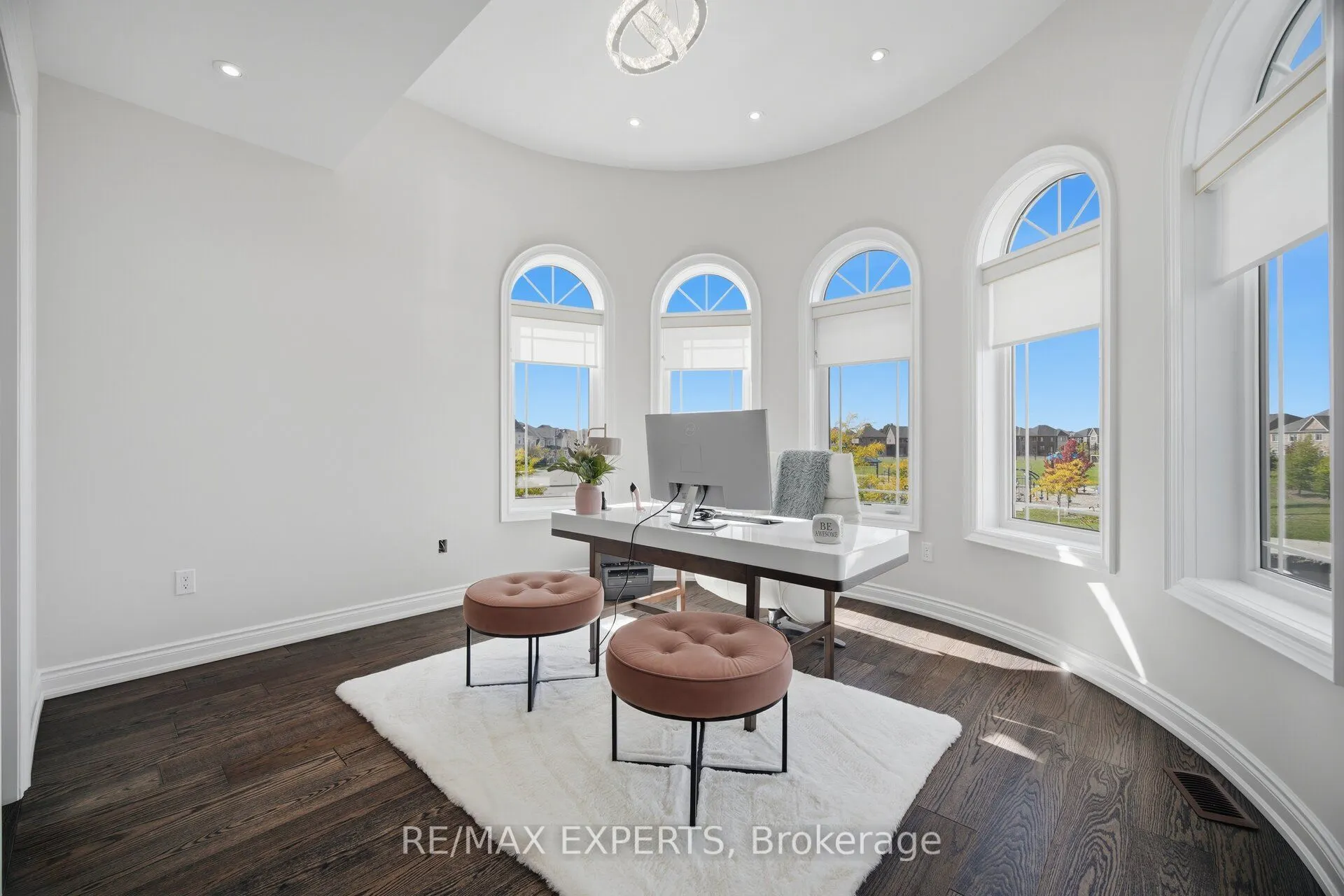 91 Woodgate Pines Drive
