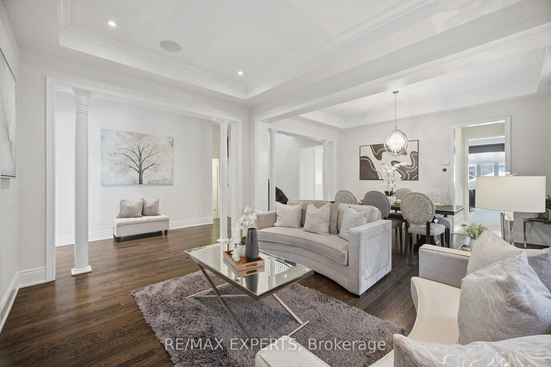 91 Woodgate Pines Drive