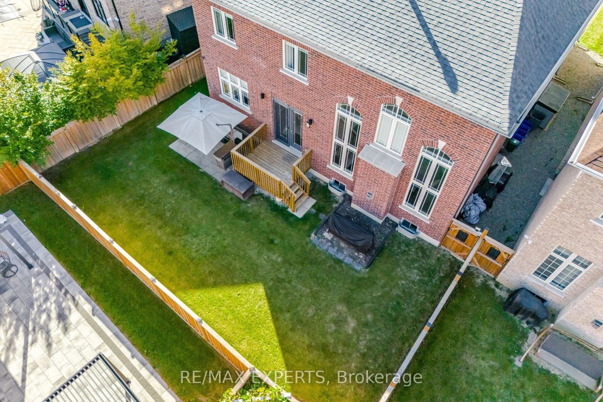 91 Woodgate Pines Drive
