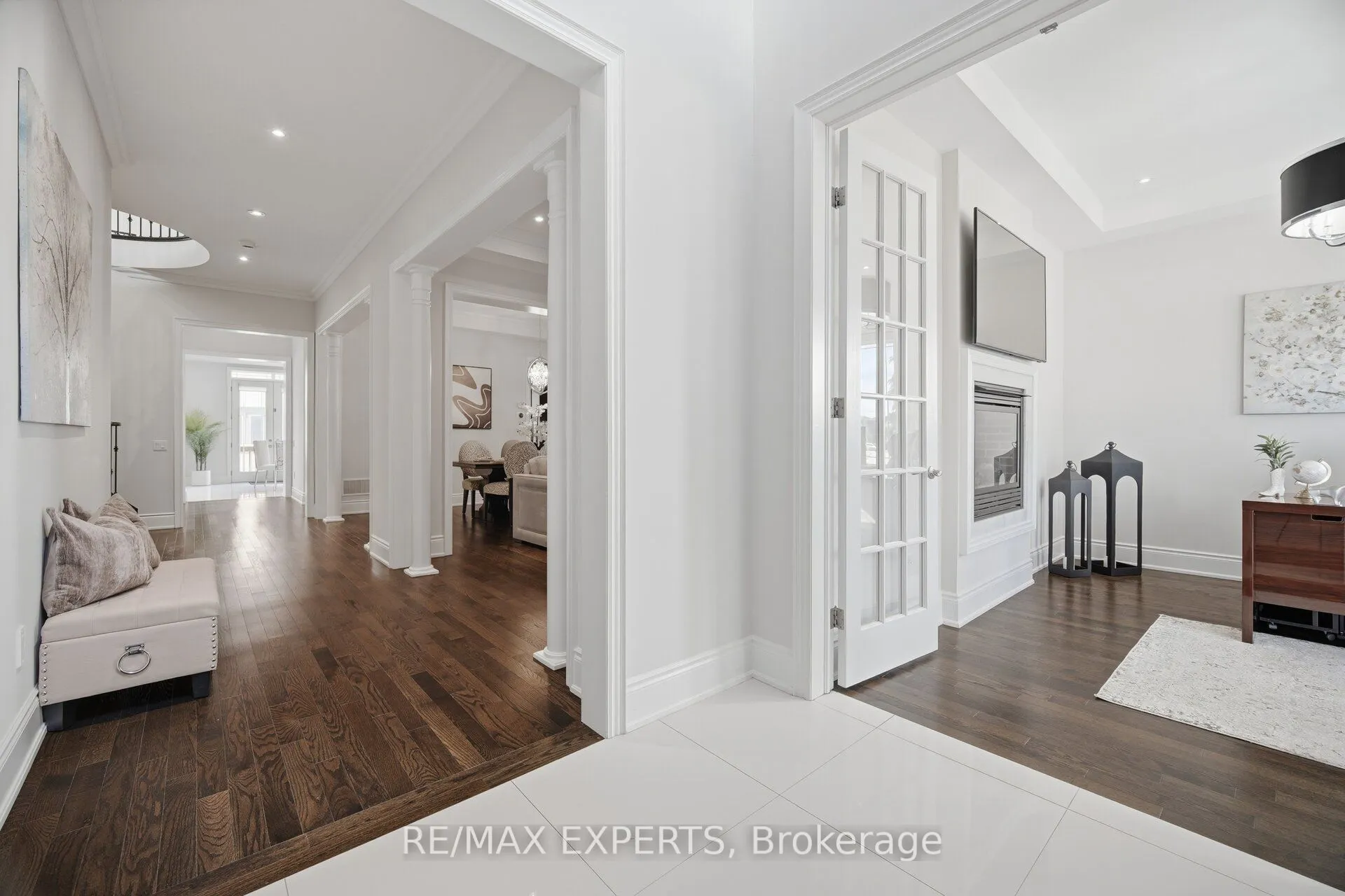 91 Woodgate Pines Drive