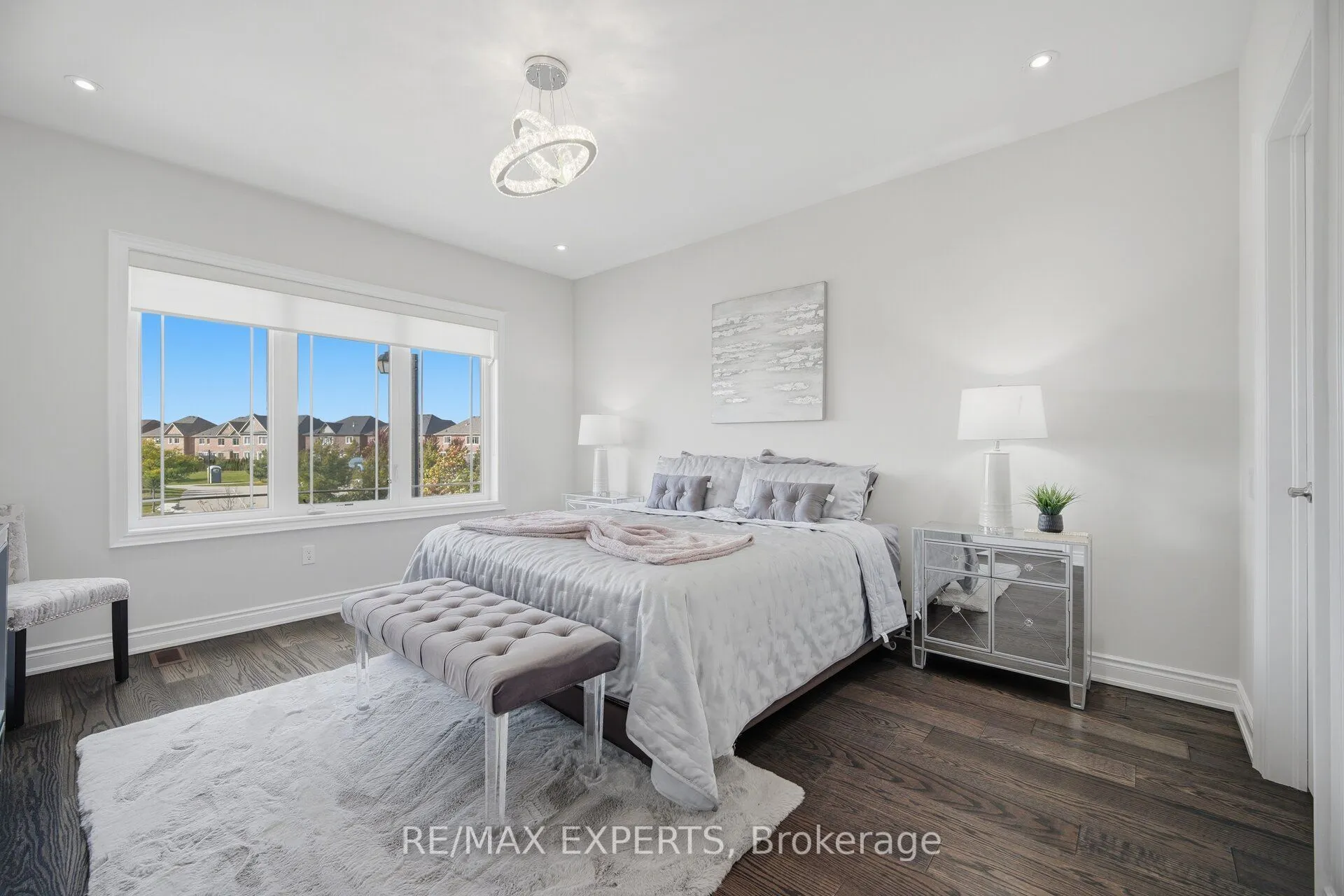 91 Woodgate Pines Drive