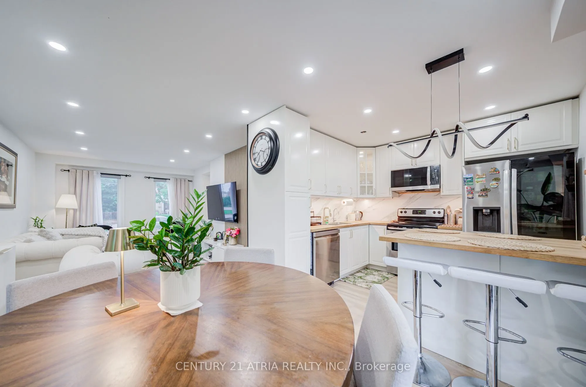 670 Elgin Street