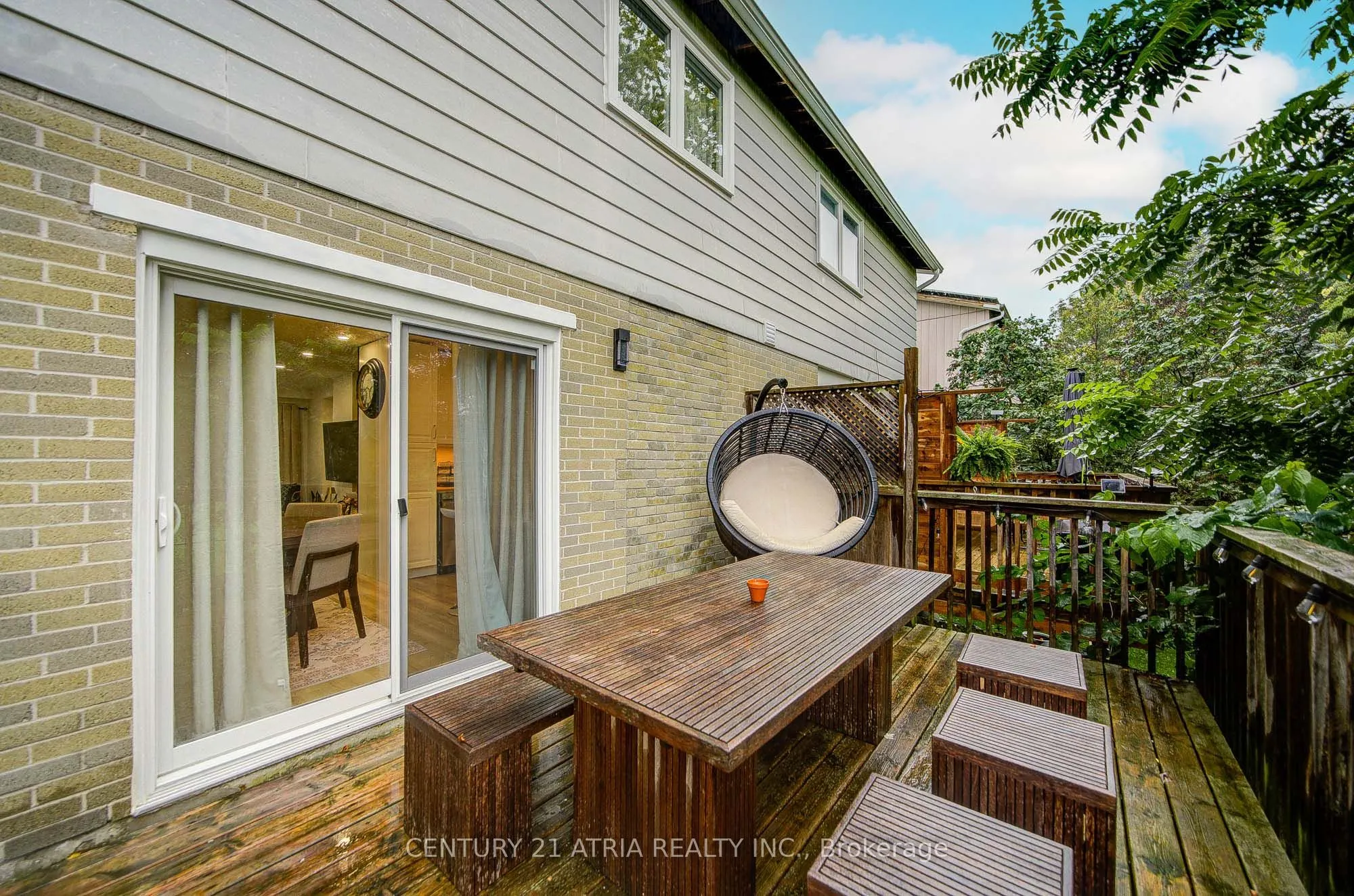 670 Elgin Street