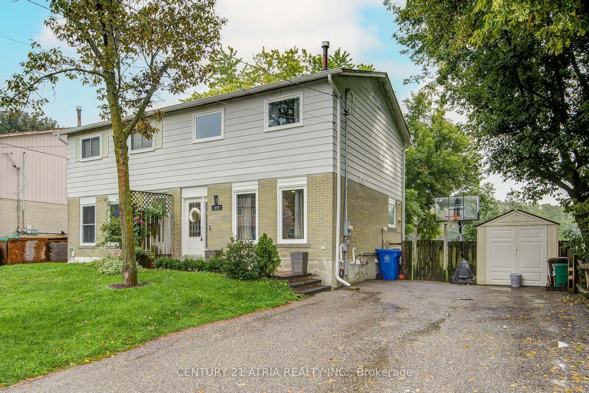 670 Elgin Street