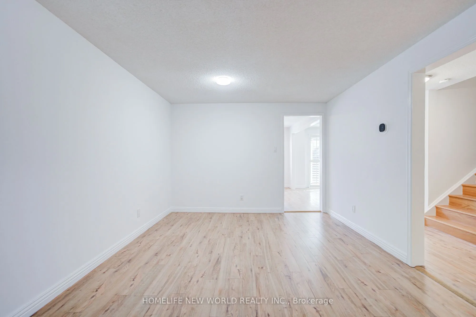 102 Madsen Crescent