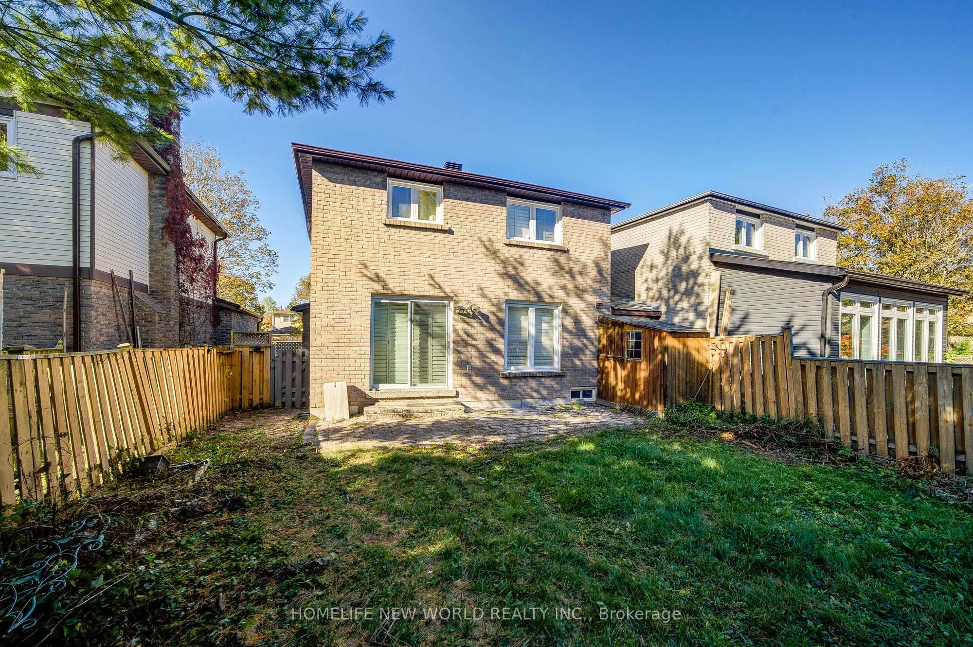 102 Madsen Crescent