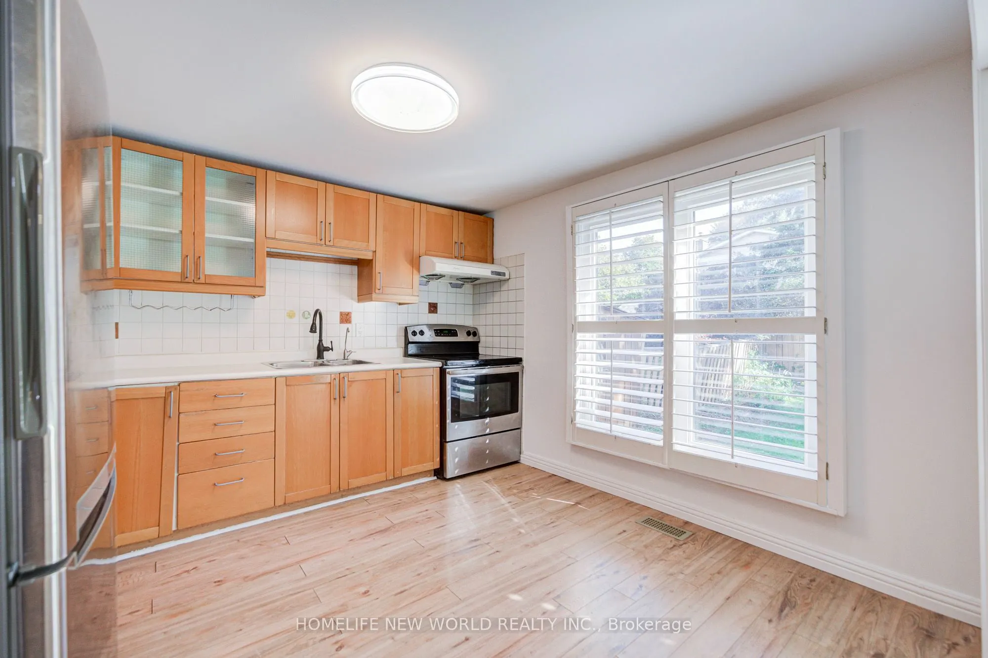 102 Madsen Crescent