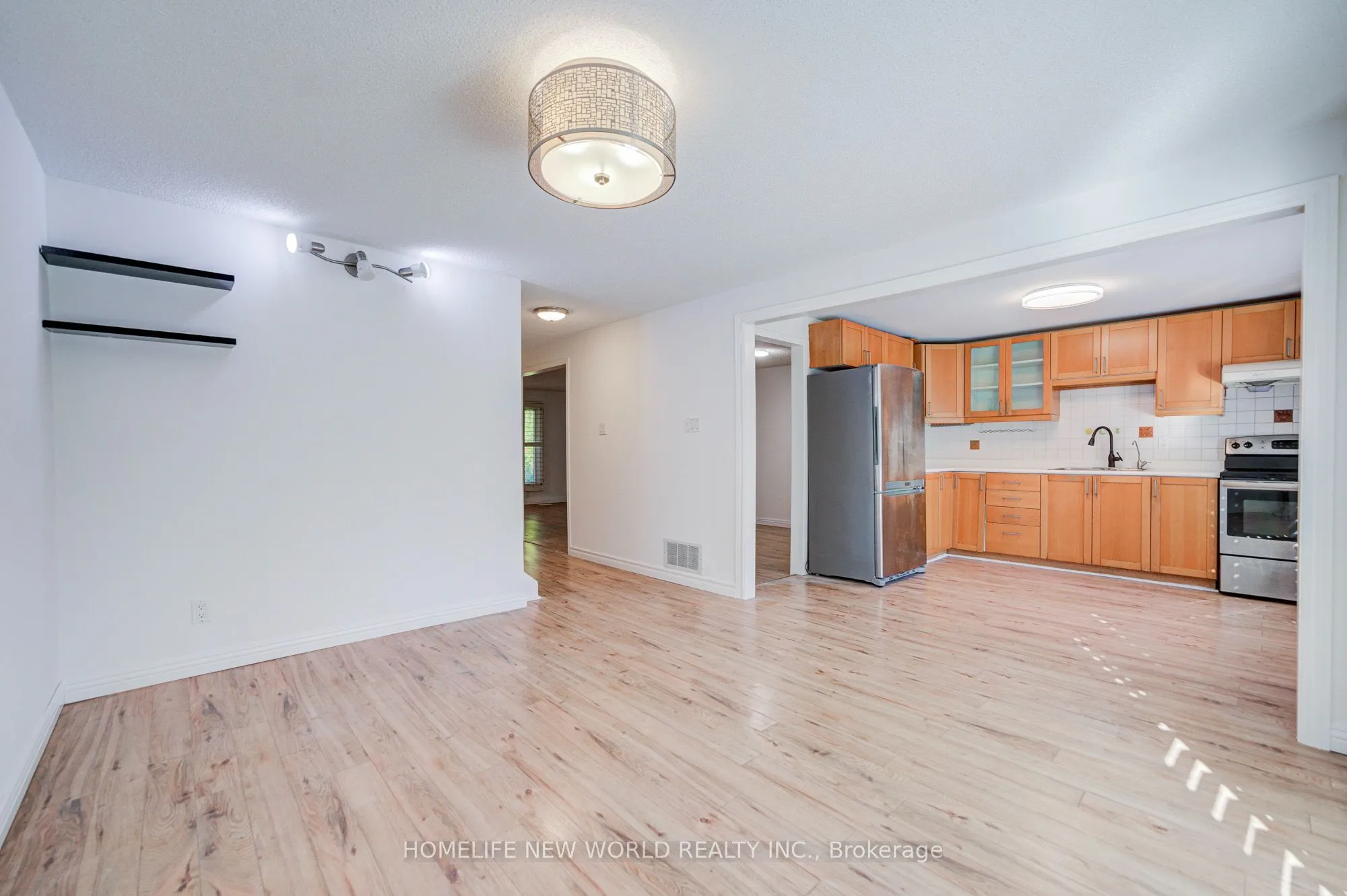 102 Madsen Crescent