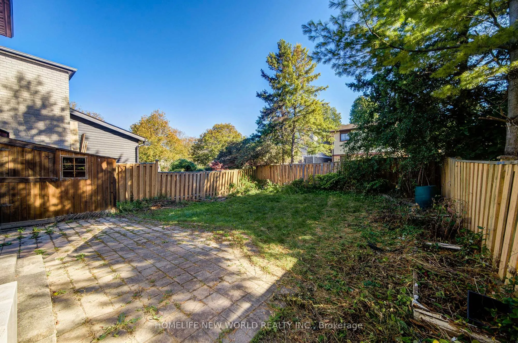102 Madsen Crescent