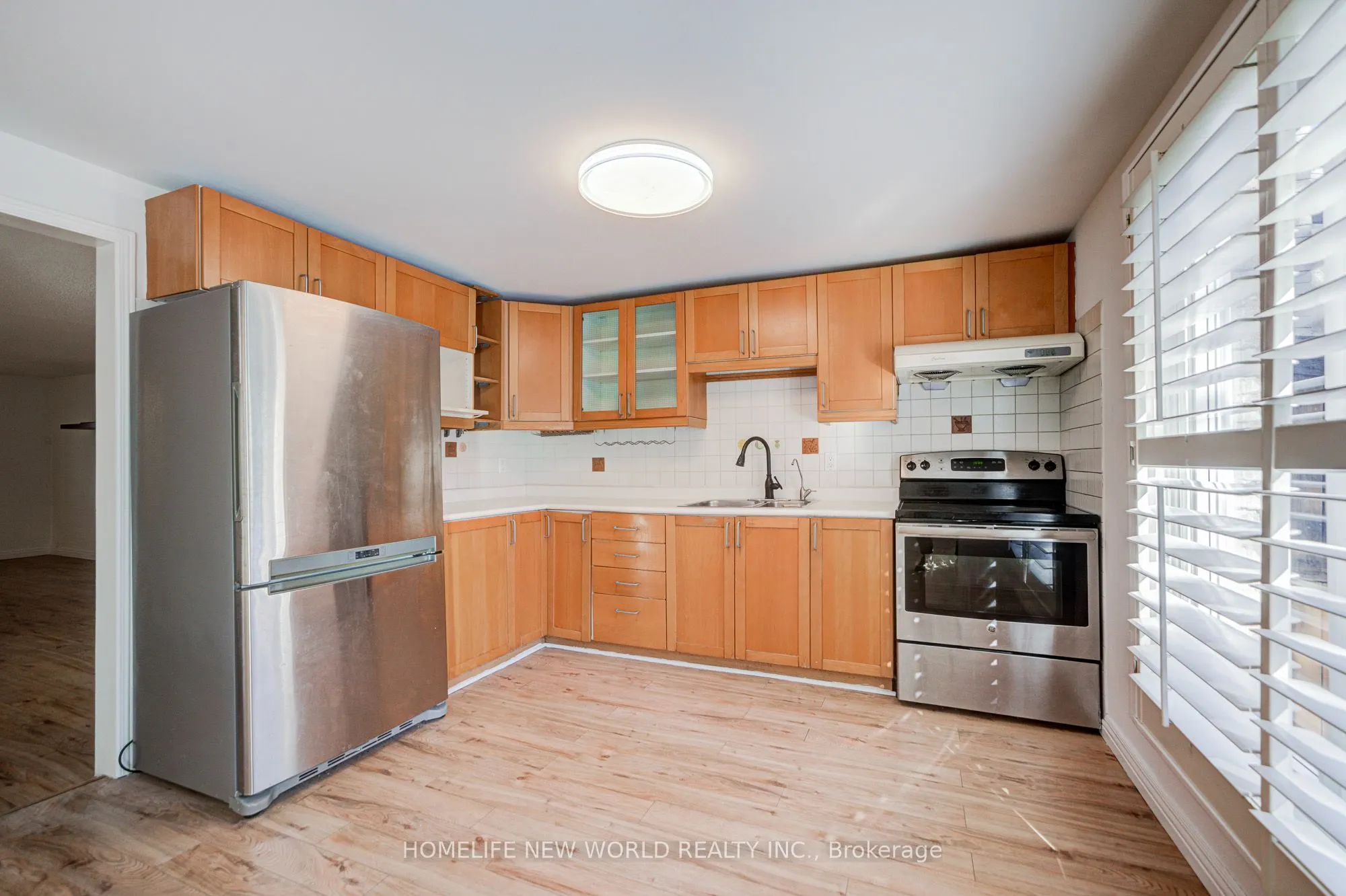 102 Madsen Crescent
