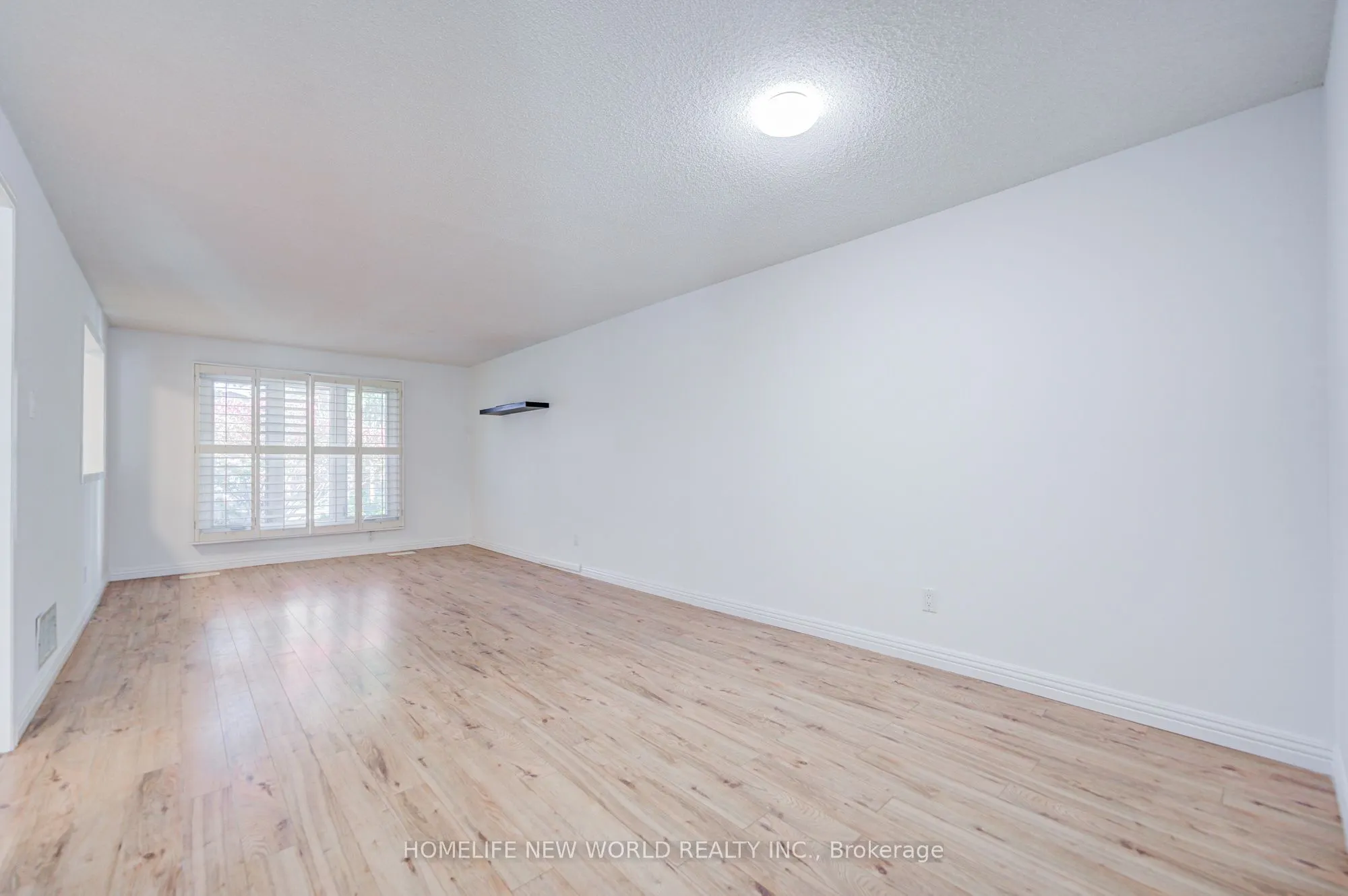 102 Madsen Crescent