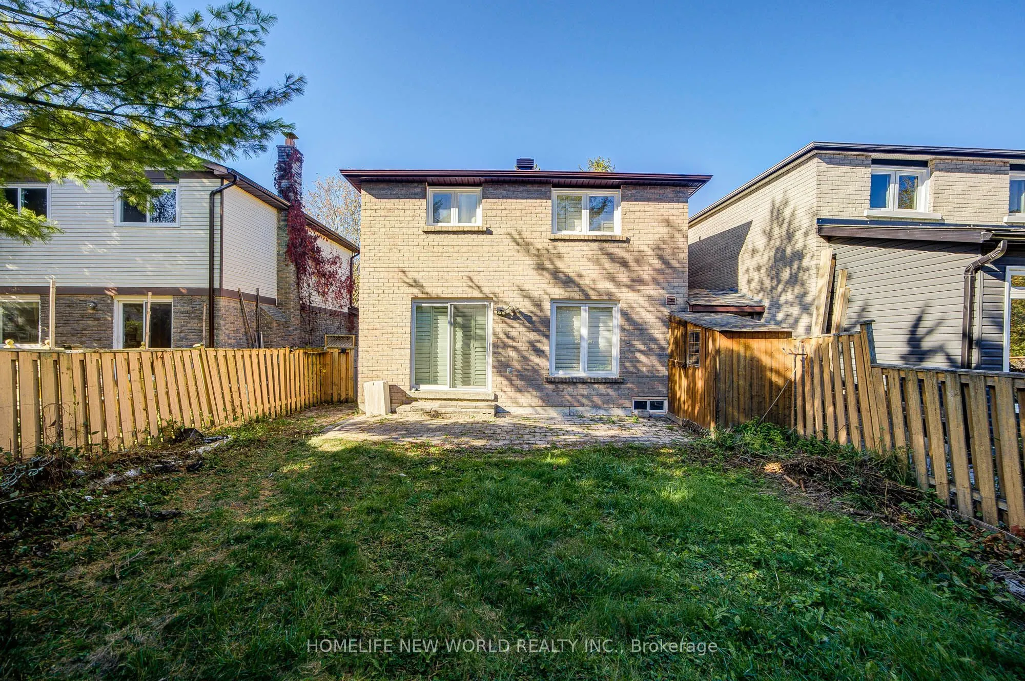 102 Madsen Crescent