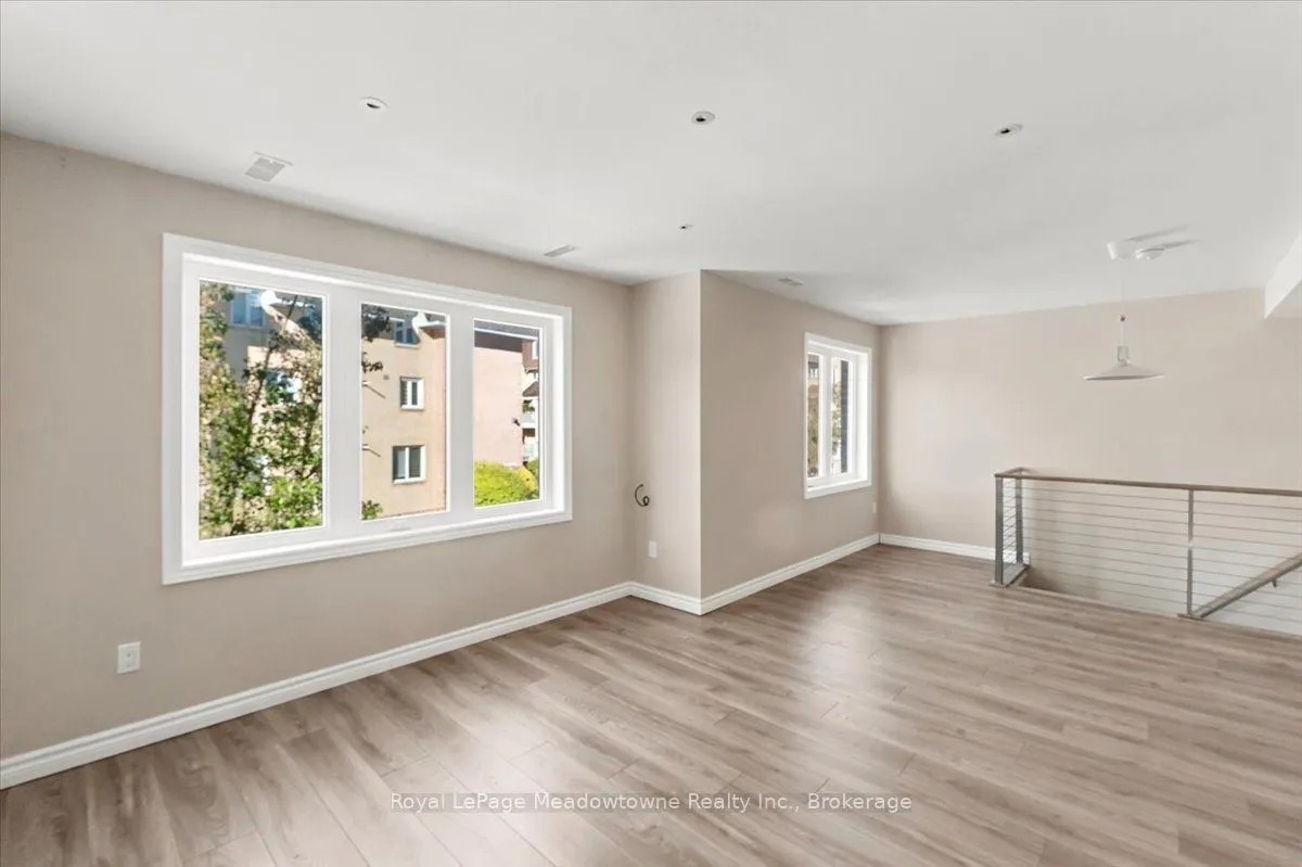 75 Weldrick Road E #109