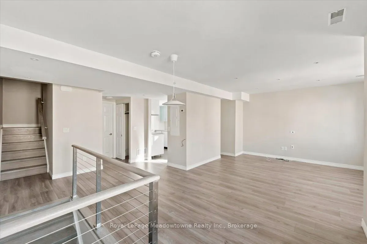 75 Weldrick Road E #109